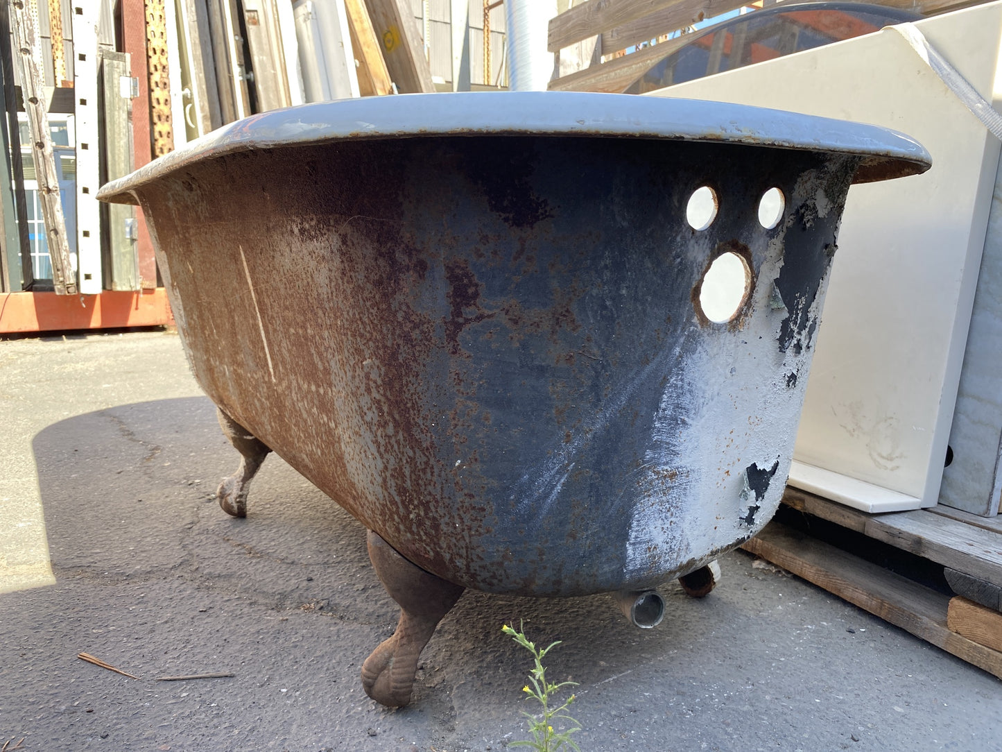 Cast Iron Clawfoot Bathtub TRP