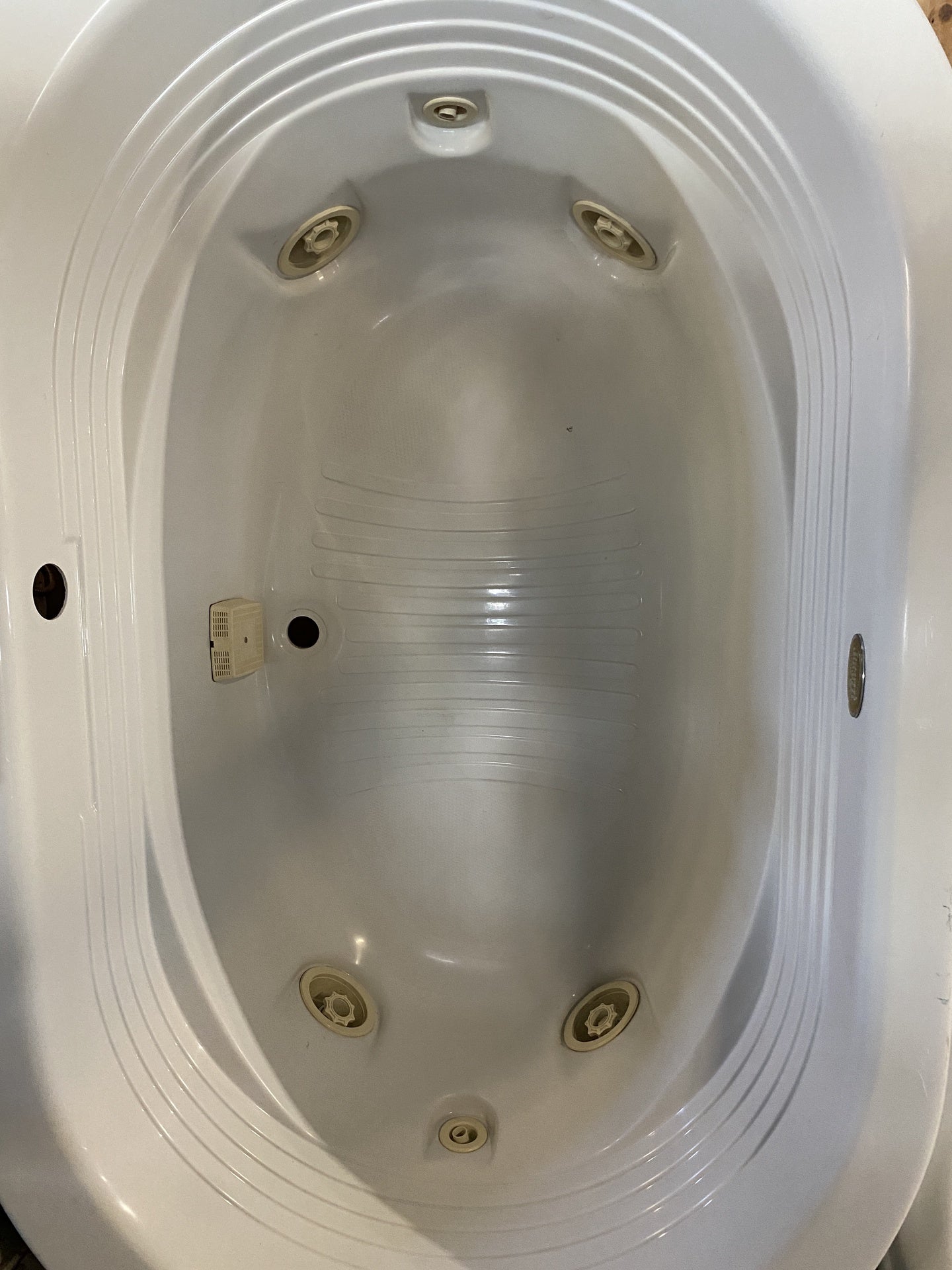 Jacuzzi Whirlpool Bath TRP