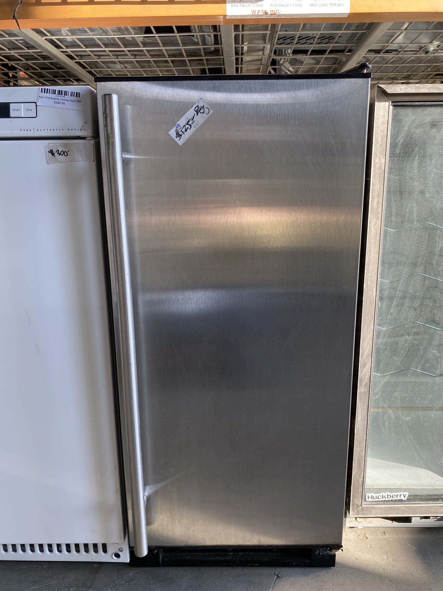 Uline Mini Refrigerator CD8