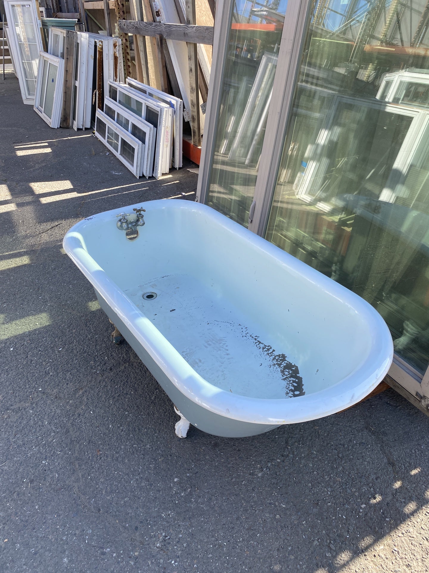 Cast Iron Clawfoot Bathtub CF2