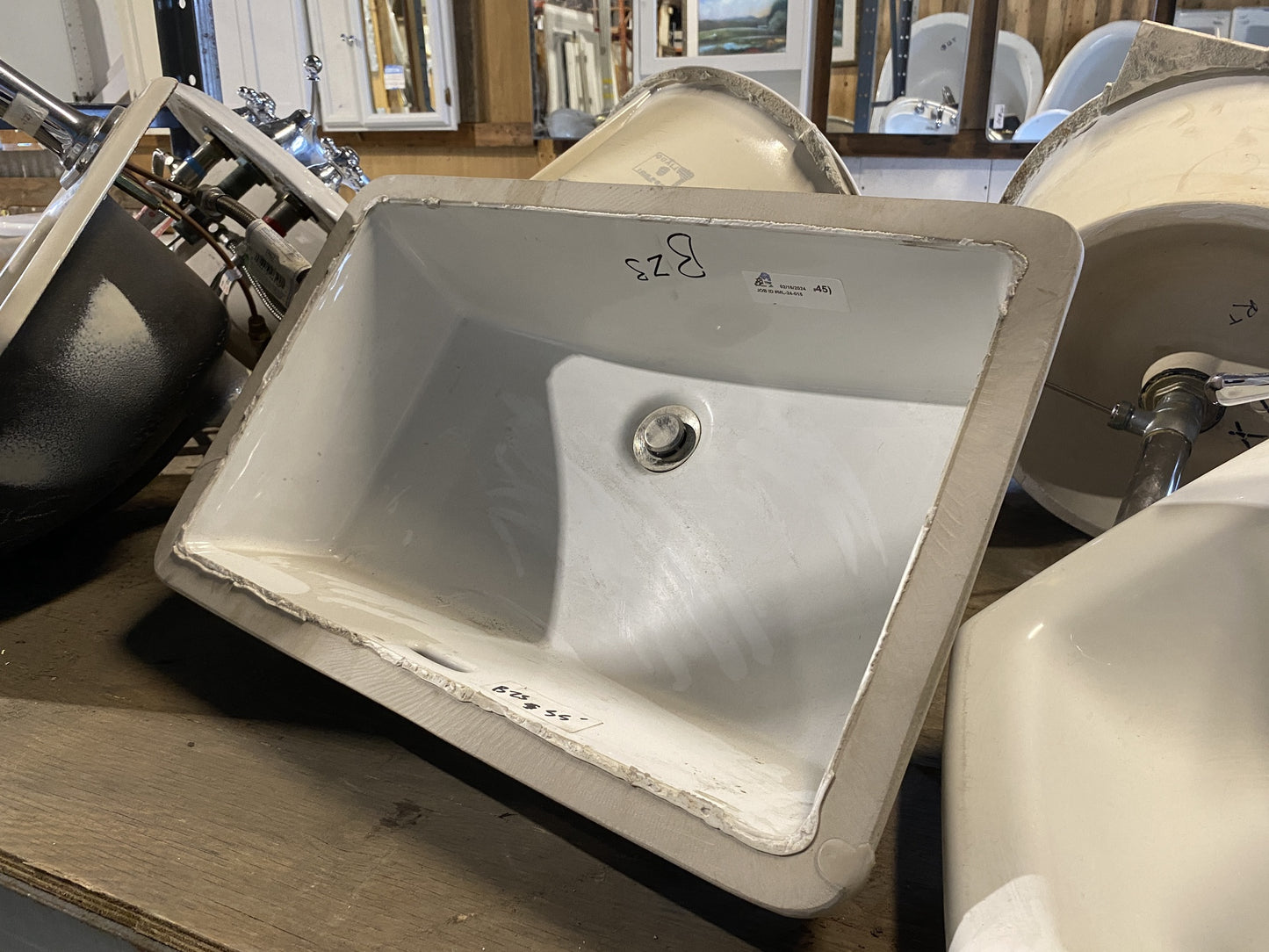 White Rectangular Sink BZ3