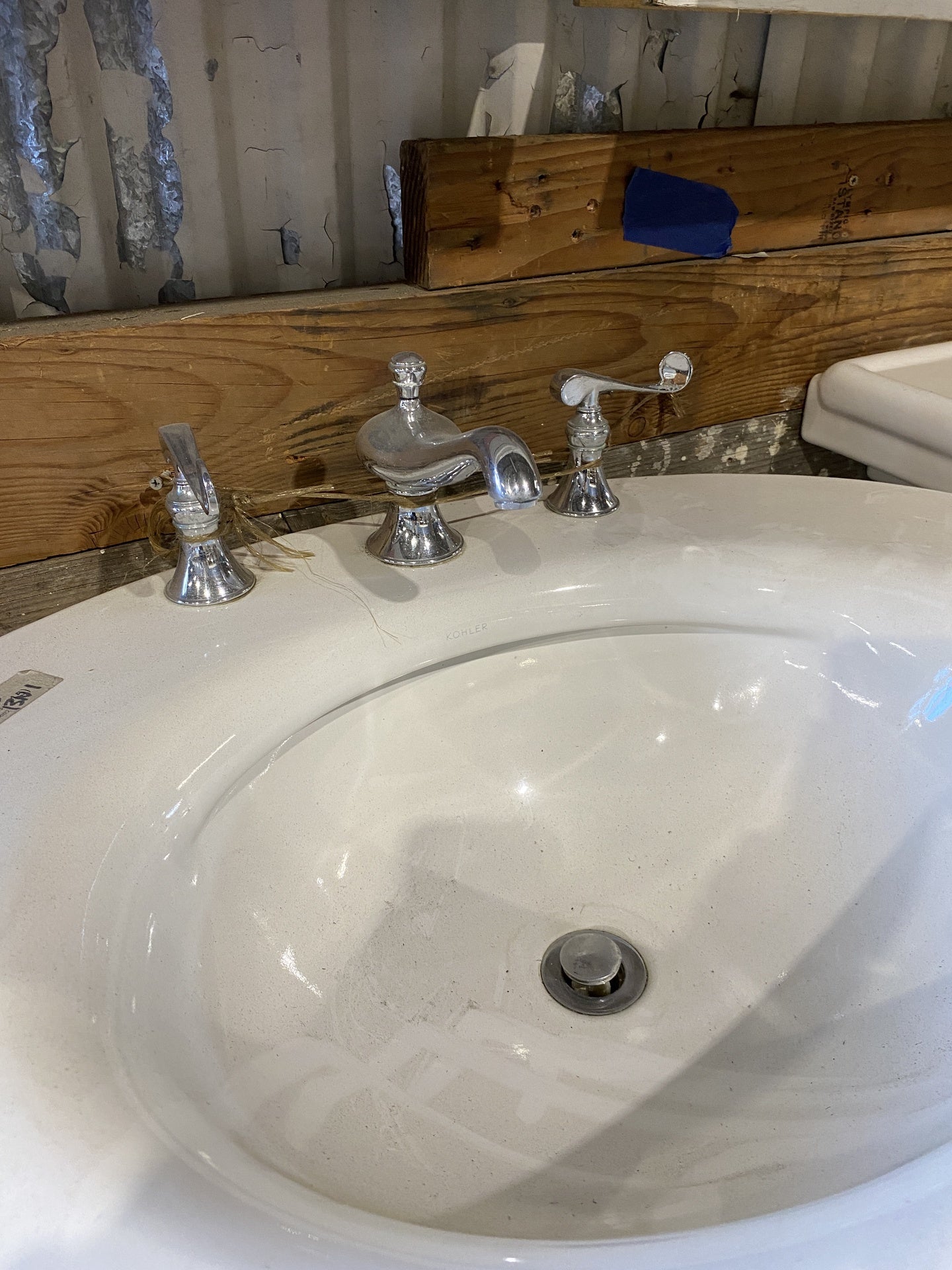 Kohler Pedestal Sink Oval BN1
