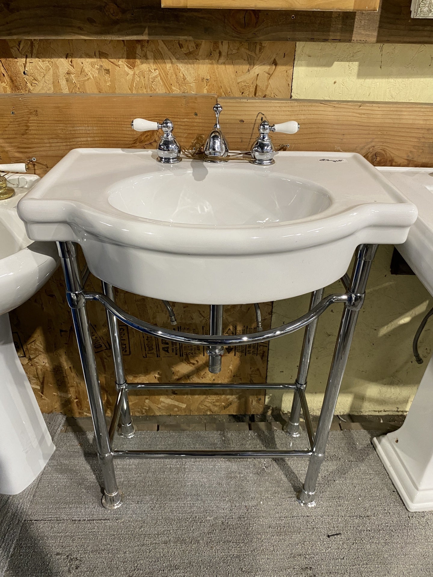 White Sink Modern CF2