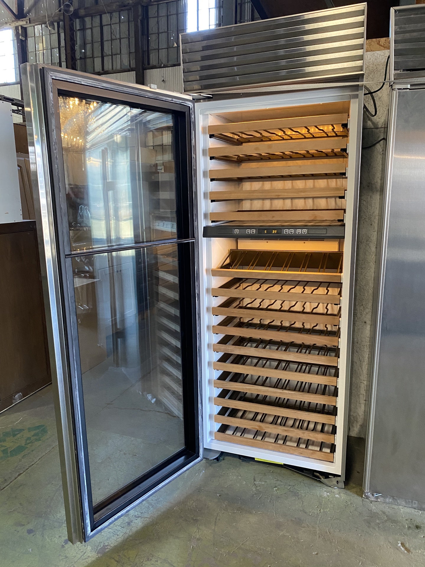 Subzero Wine Refrigerator CE7