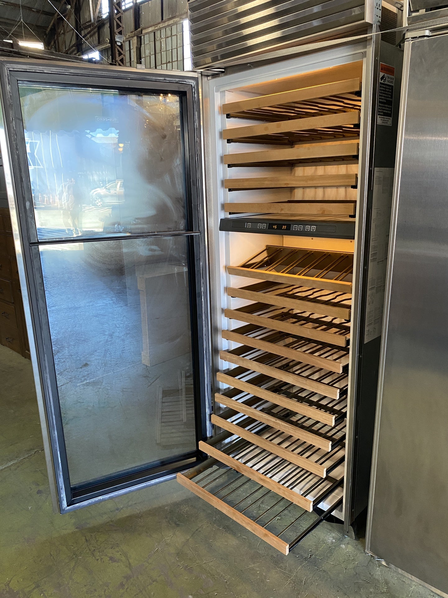 Subzero Wine Refrigerator CE7