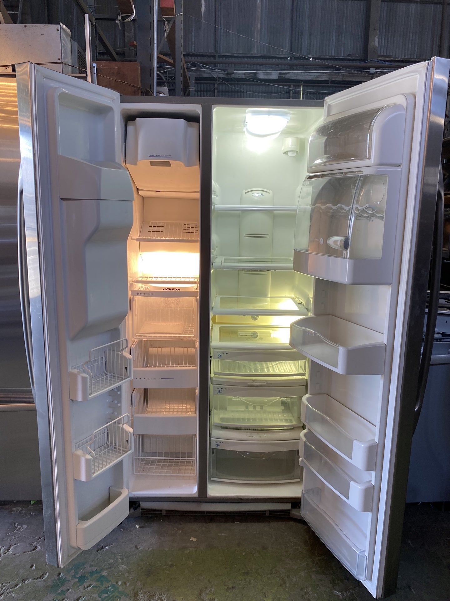 GE Profile Refrigerator CE4