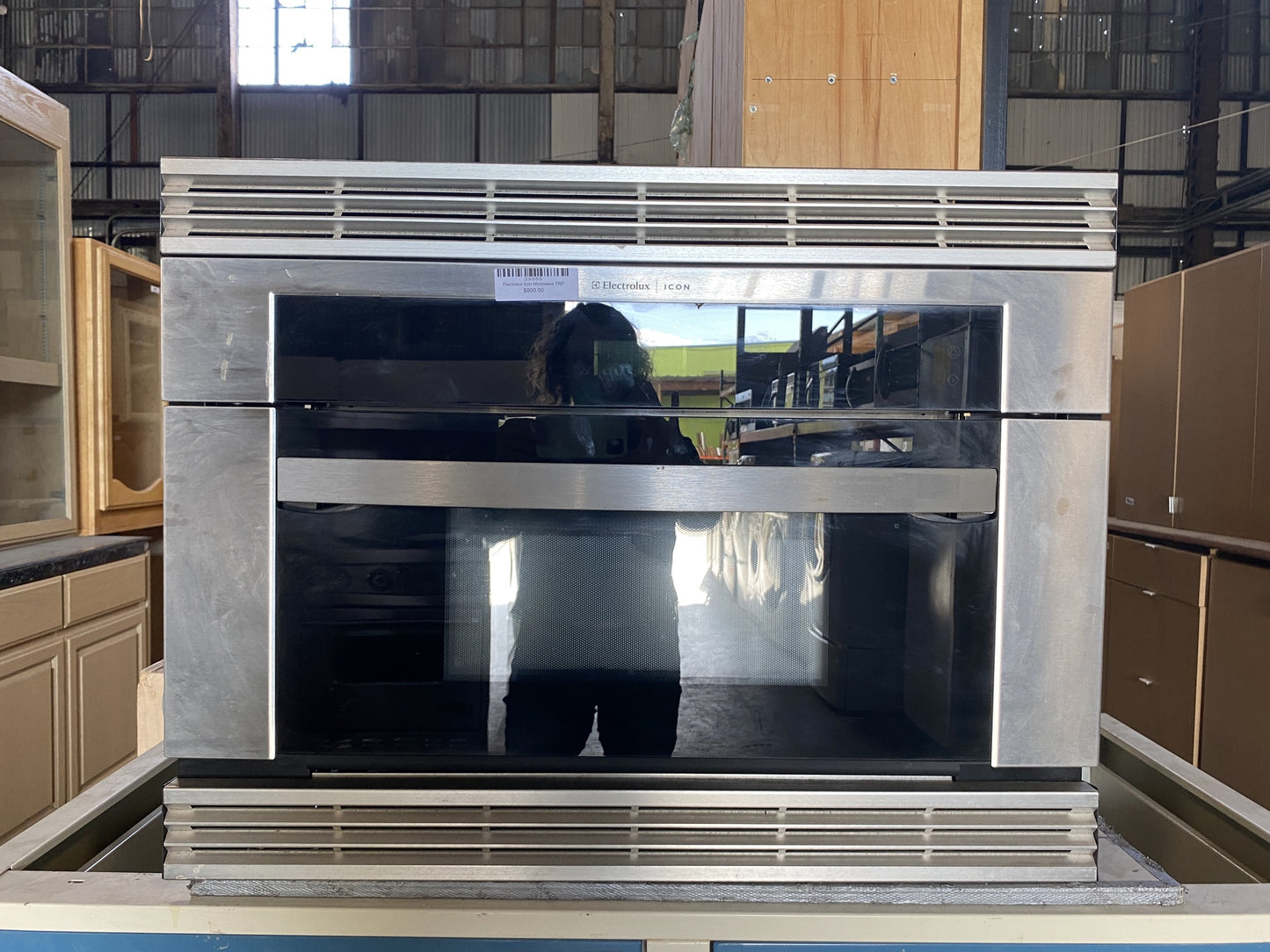 Electrolux Icon Microwave TRP