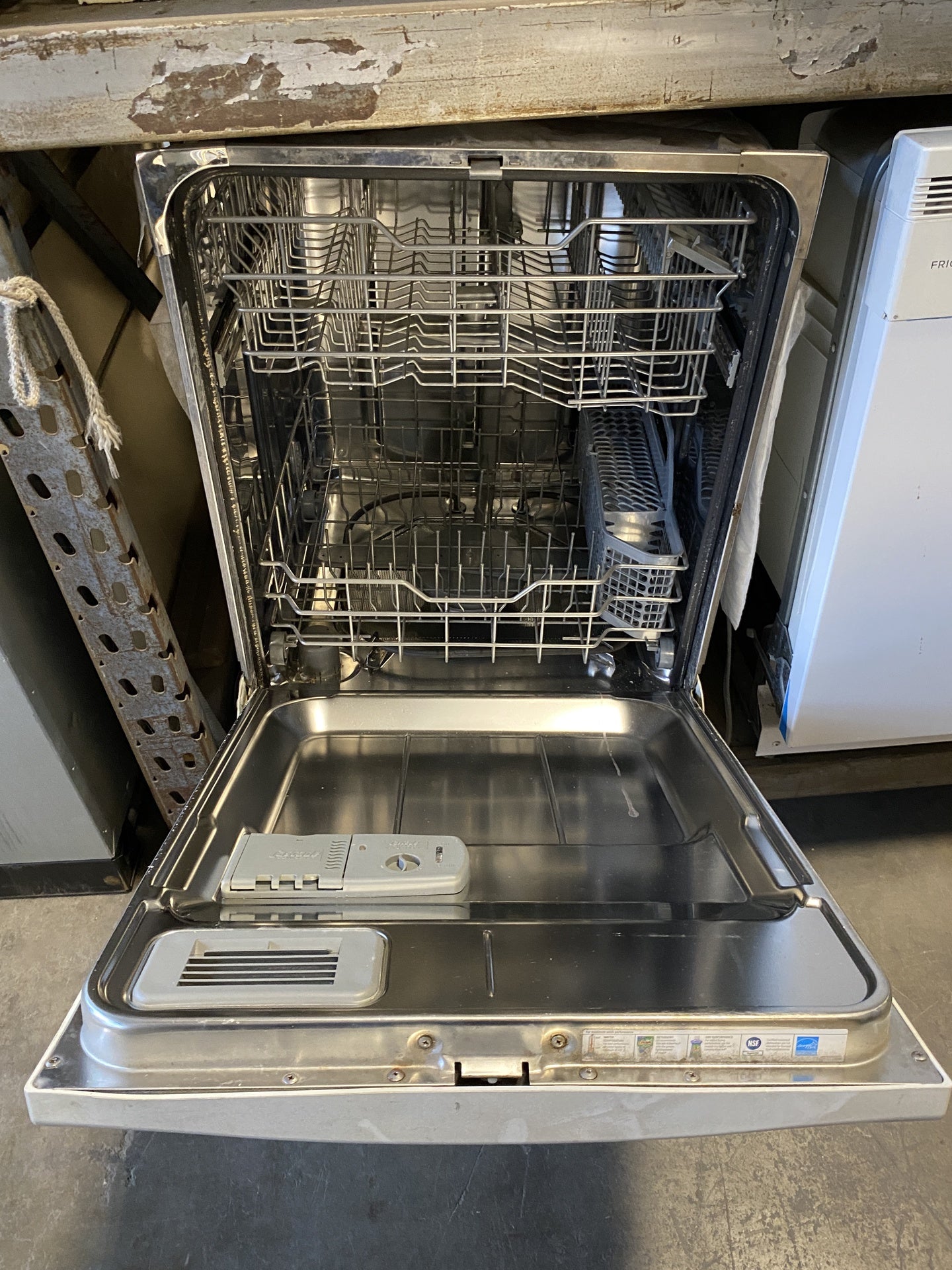 General Electric Dishwasher BI4