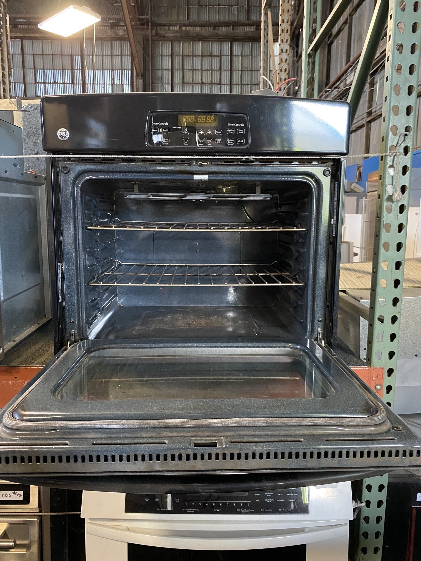 Black GE Single Oven TRP