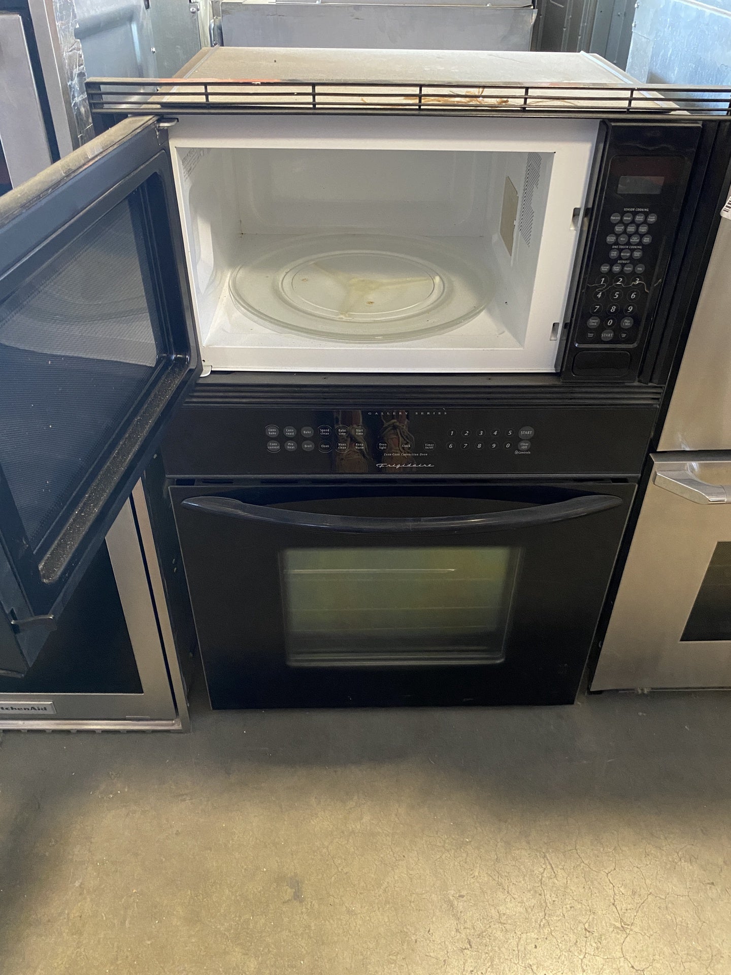 Black Frigidaire Double Oven TRP