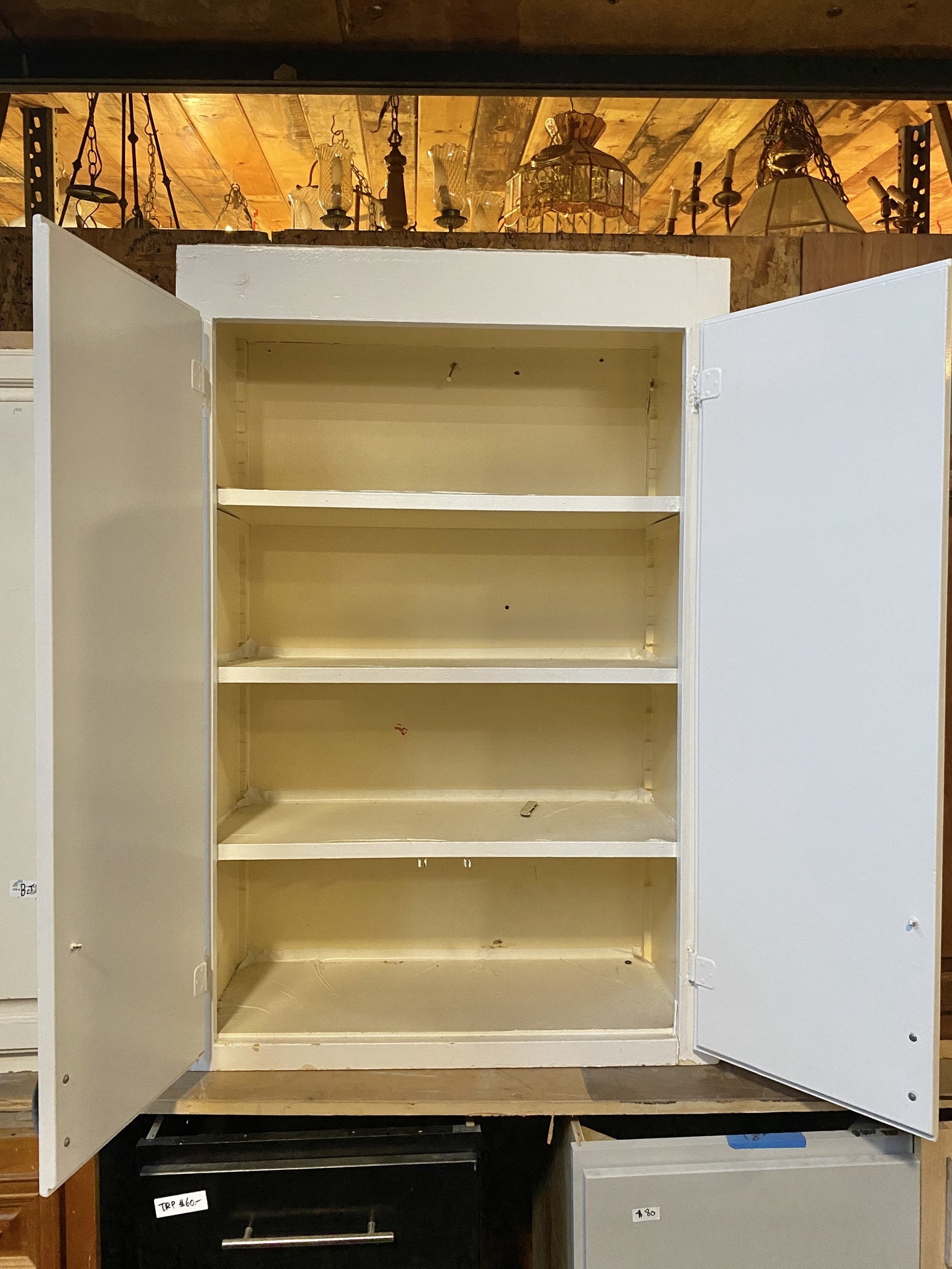 White Vintage Wooden Cabinet CA1