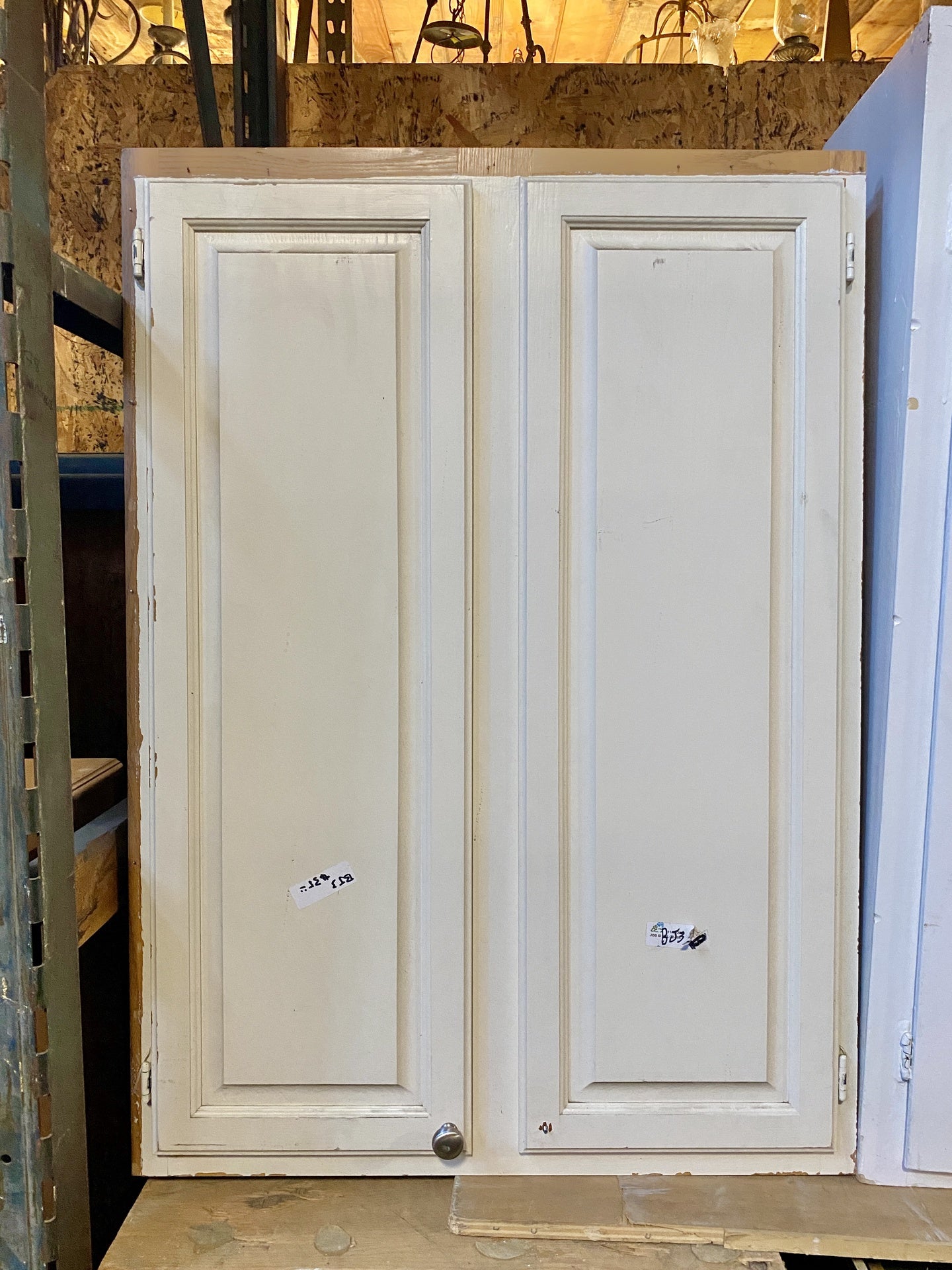 Cream Cabinet with Shelves BJ3