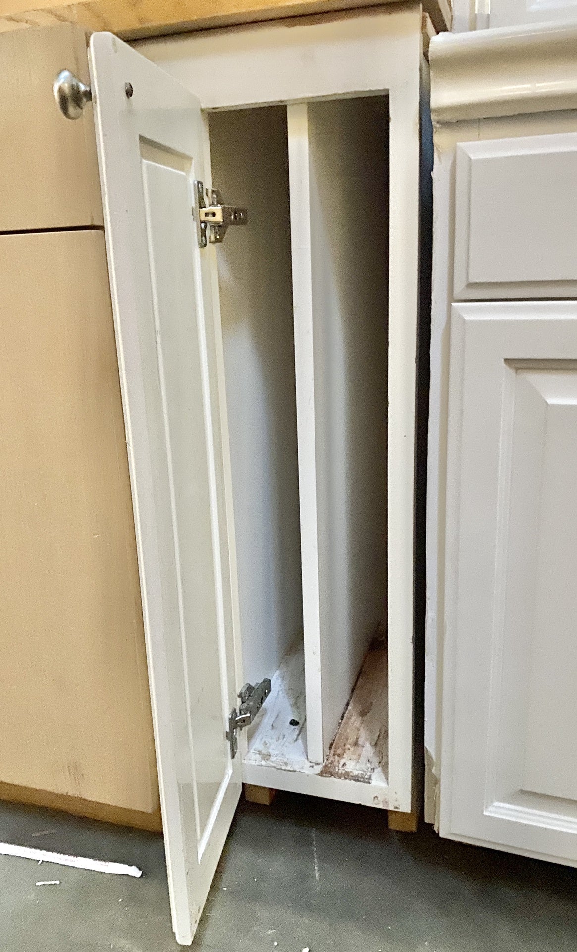 Slim White Lower Cream Cabinet TRP