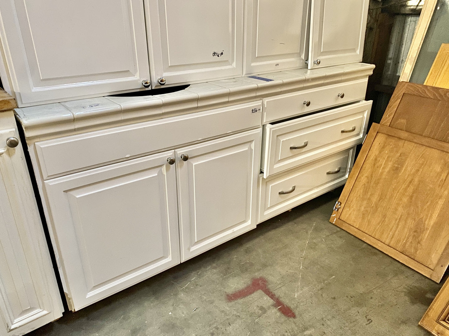 White 3 Drawer Tile Counter Bottom Cabinet CF6