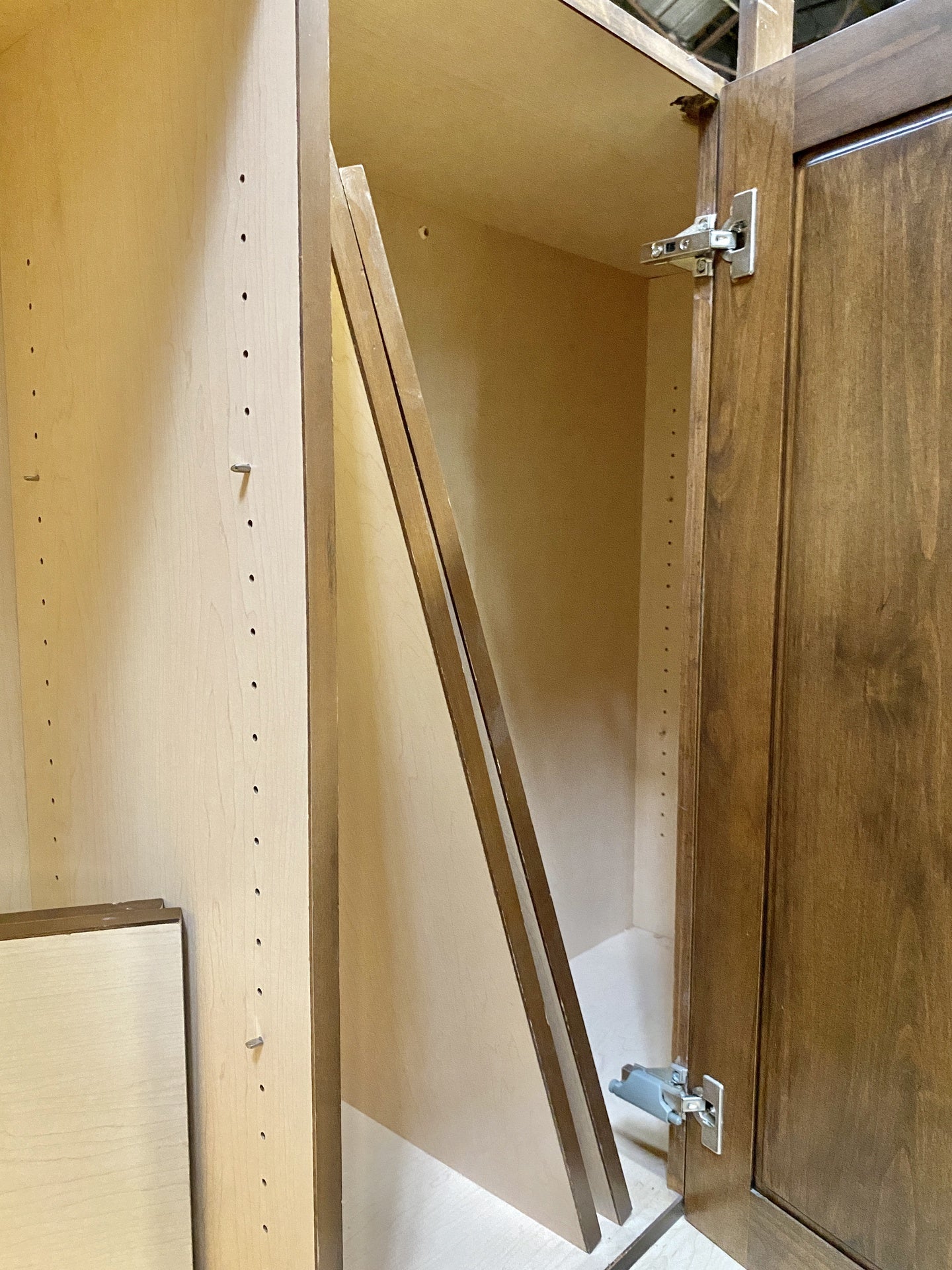 Dark Brown 2 Door Cabinet BS7
