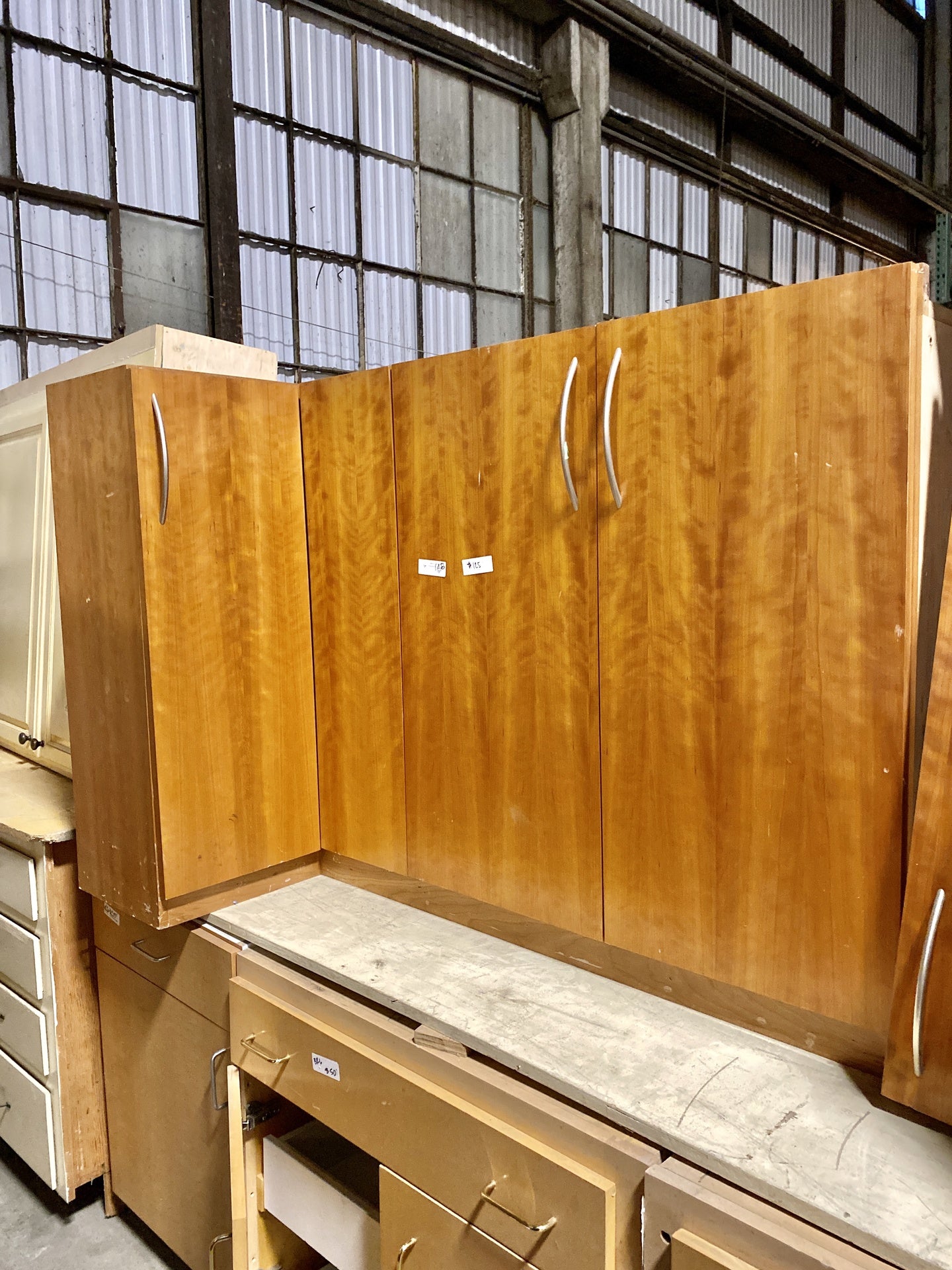 Corner Cabinet BU1