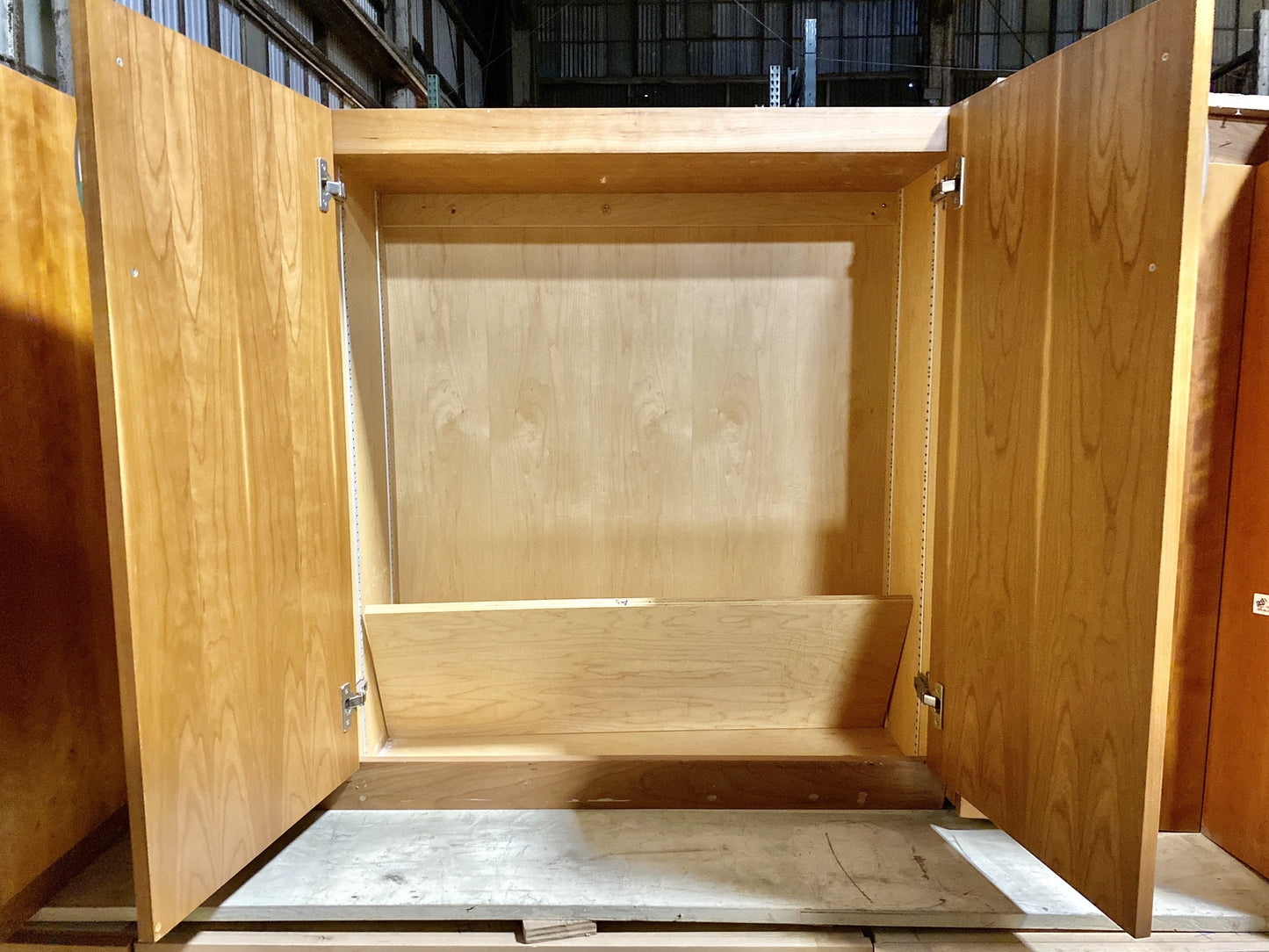 Corner Cabinet BU1
