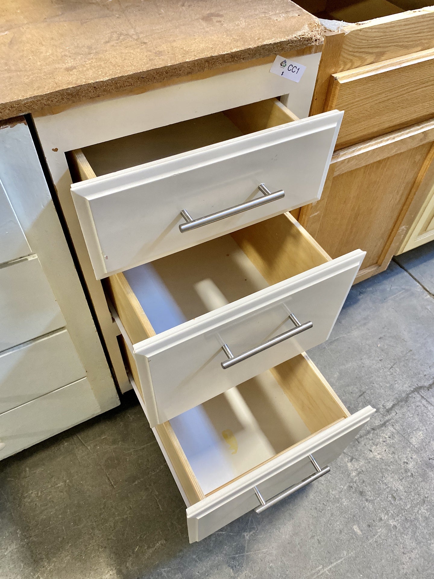 White 3 Drawer Cabinet CC1