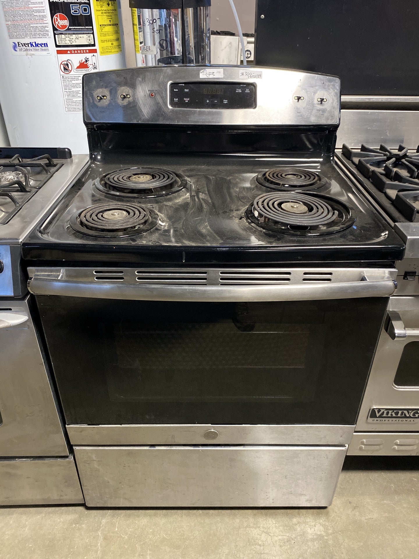 GE Electric Range CF3