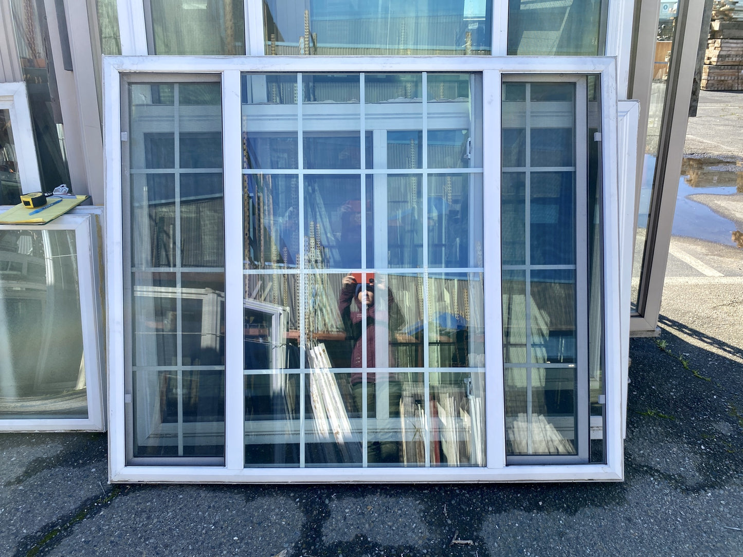 White Vinyl Sliding Window CH4