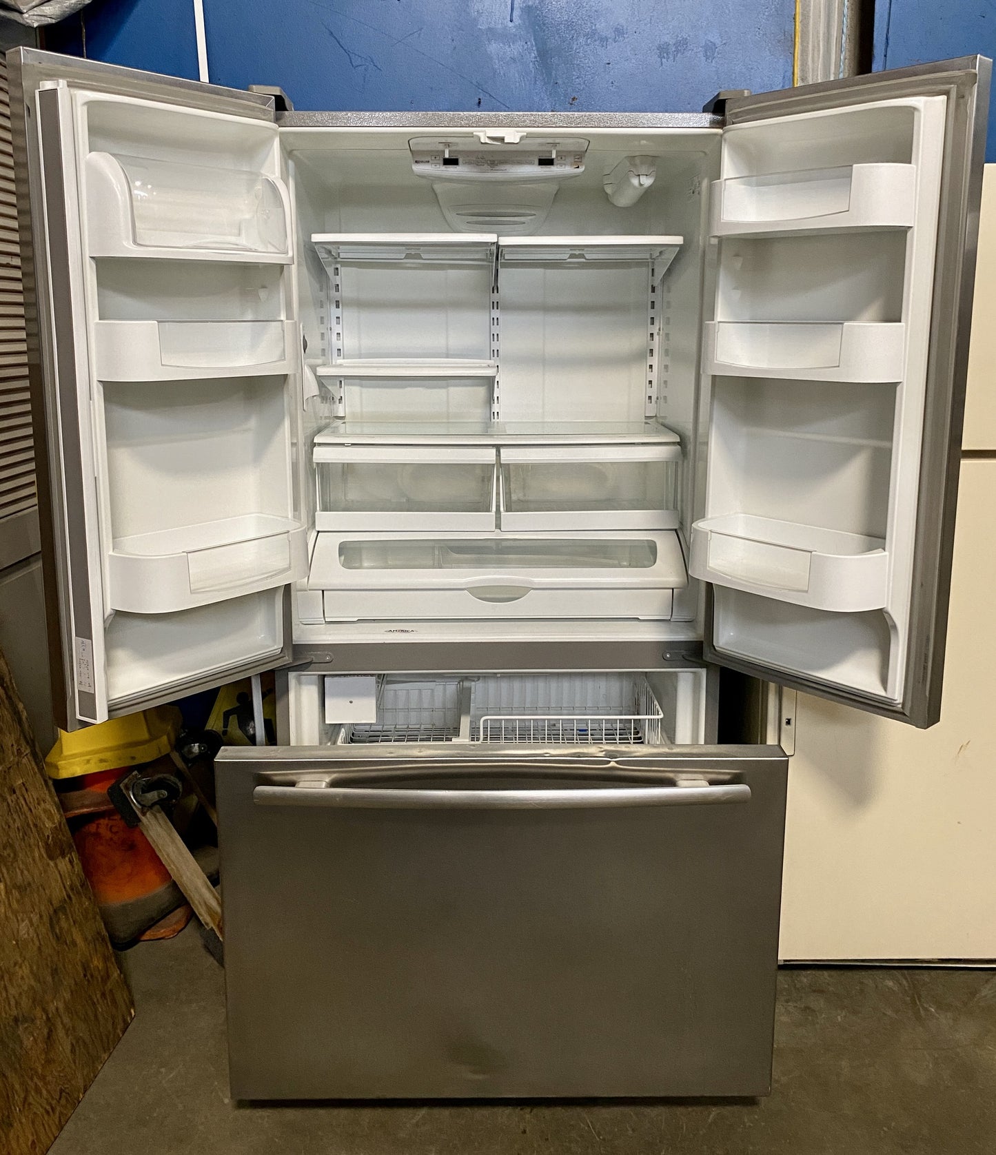 Jenn Air Refrigerator Silver CH3