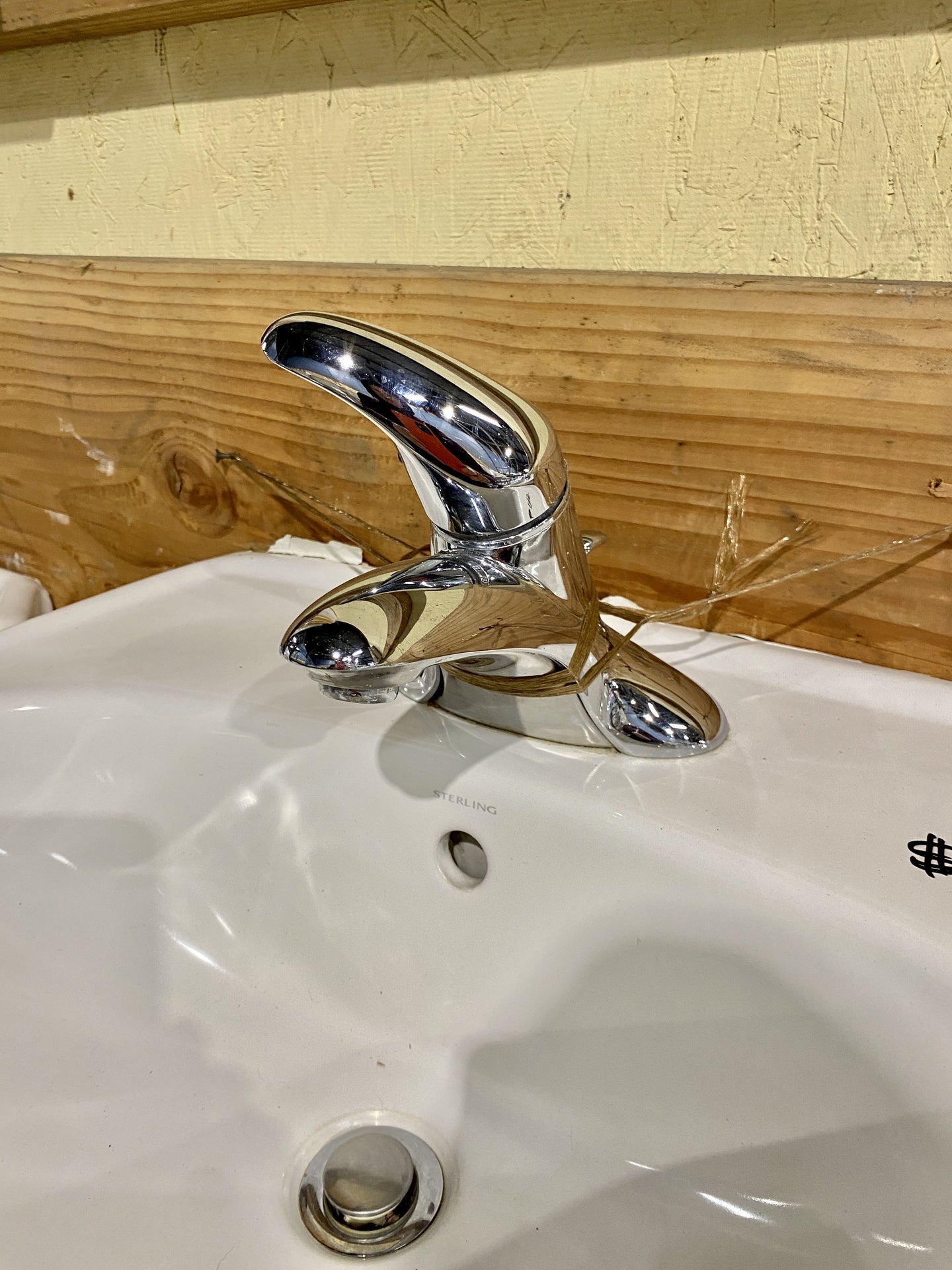Sterling Pedestal Sink TRP