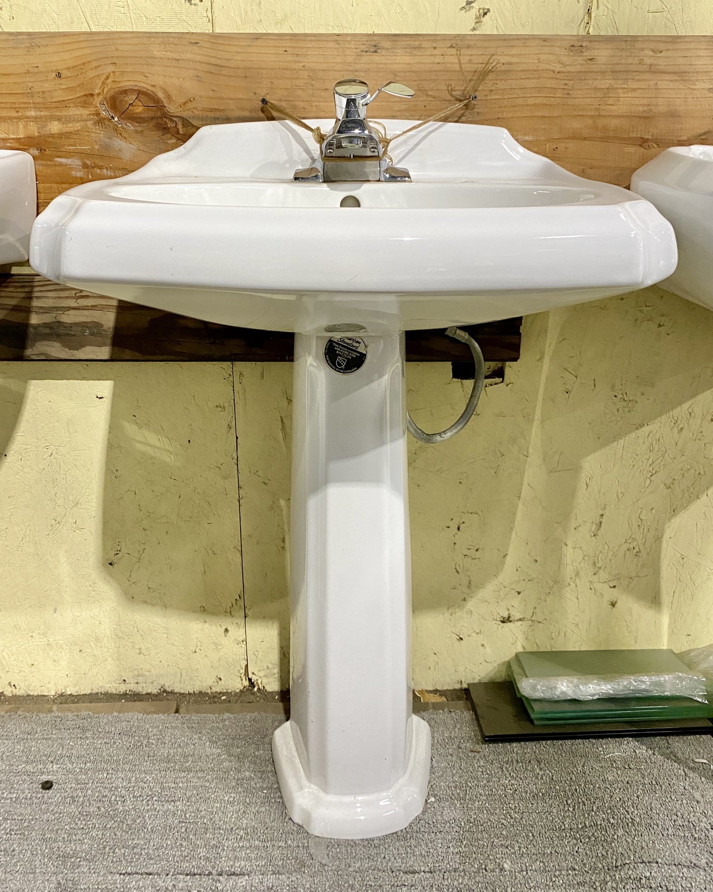 Moen Pedestal Sink TRP