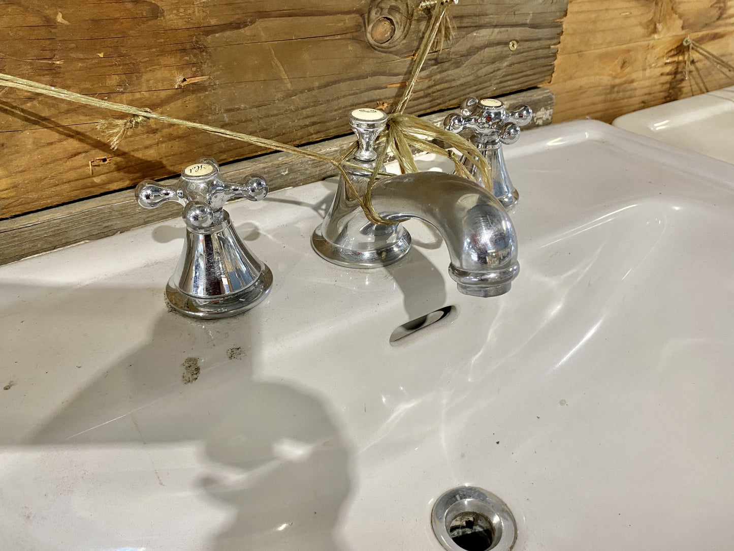 Grohe White Pedestal Sink TRP