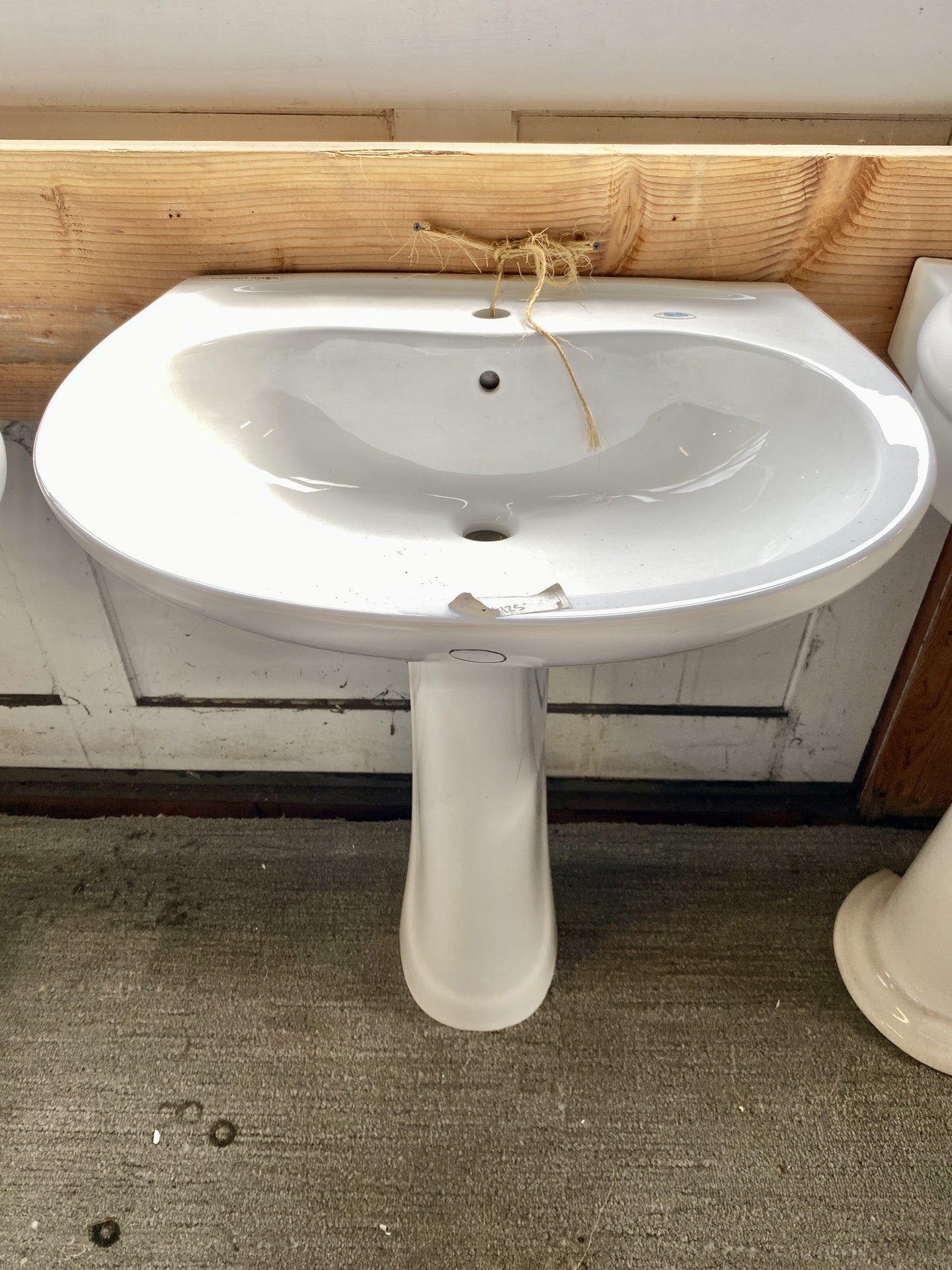 Toto Prominenece Pedestal Sink TRP