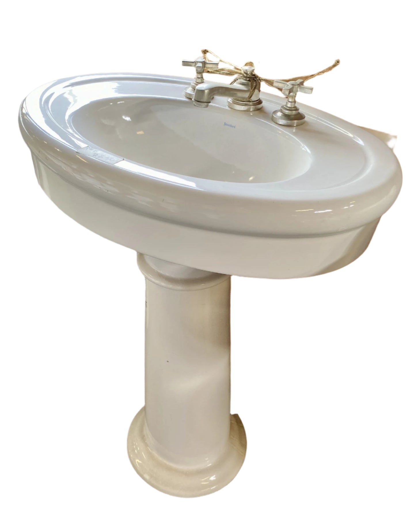 Standard Oval White Pedestal Sink TRP