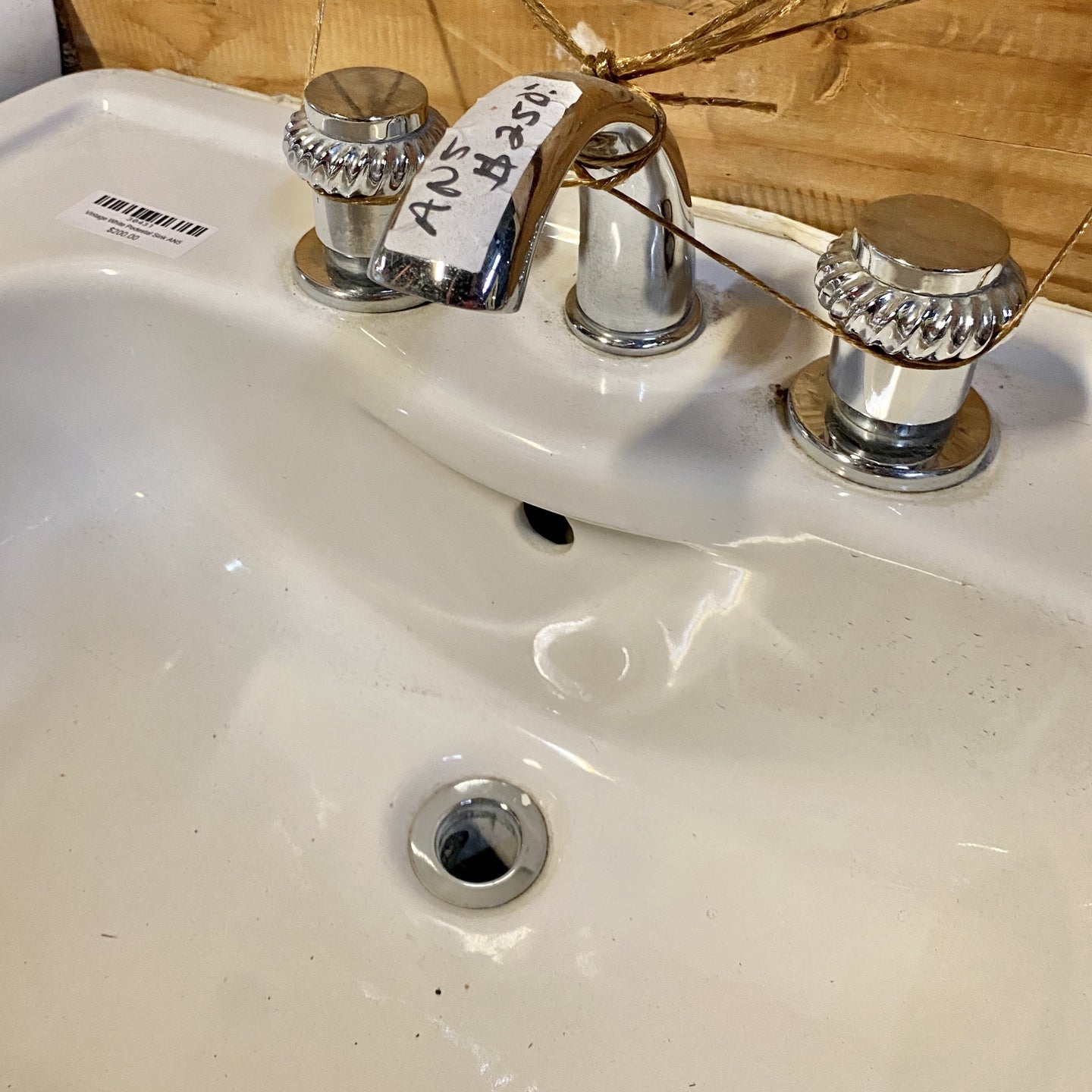 Vintage White Pedestal Sink AN5