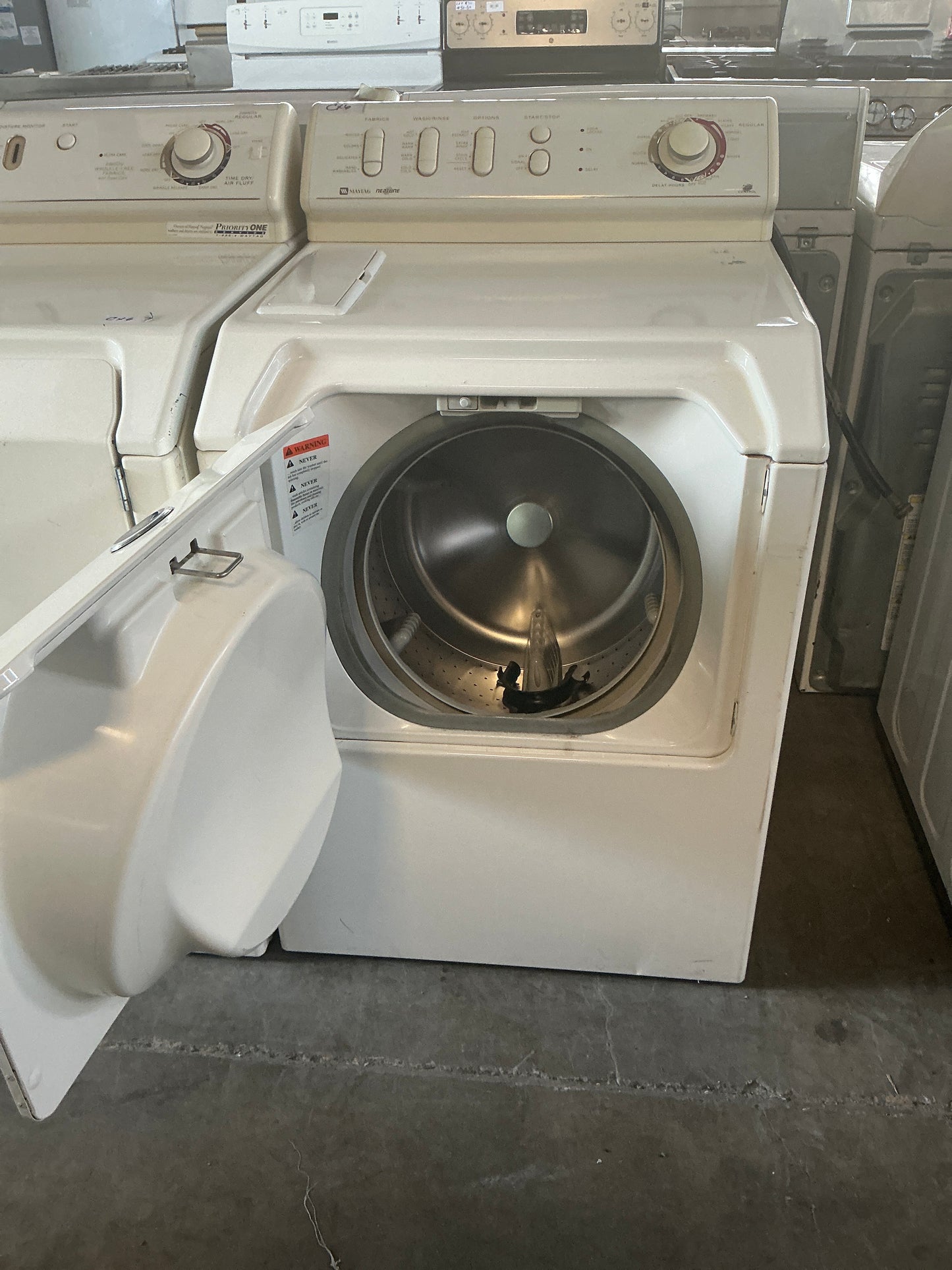 Maytag Washer and dryer set, CX6