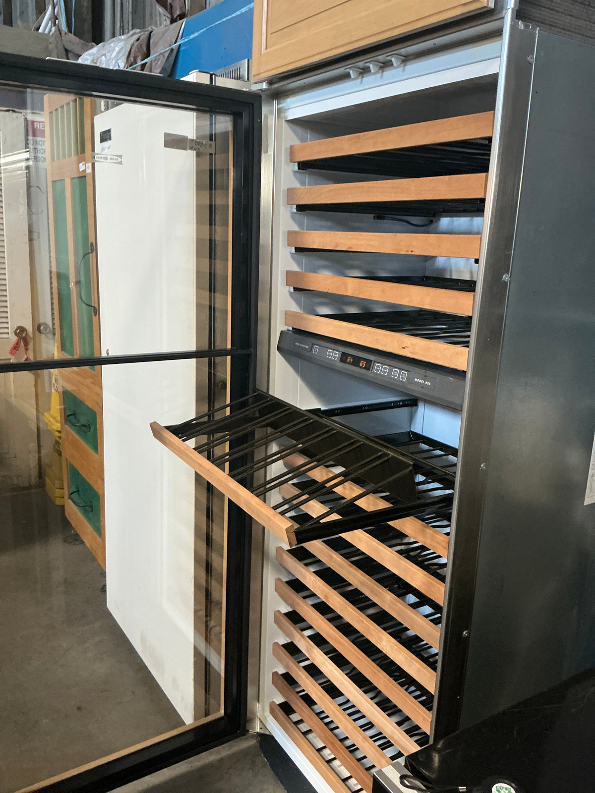 Wine Refrigerator, Sub-zero, CU6