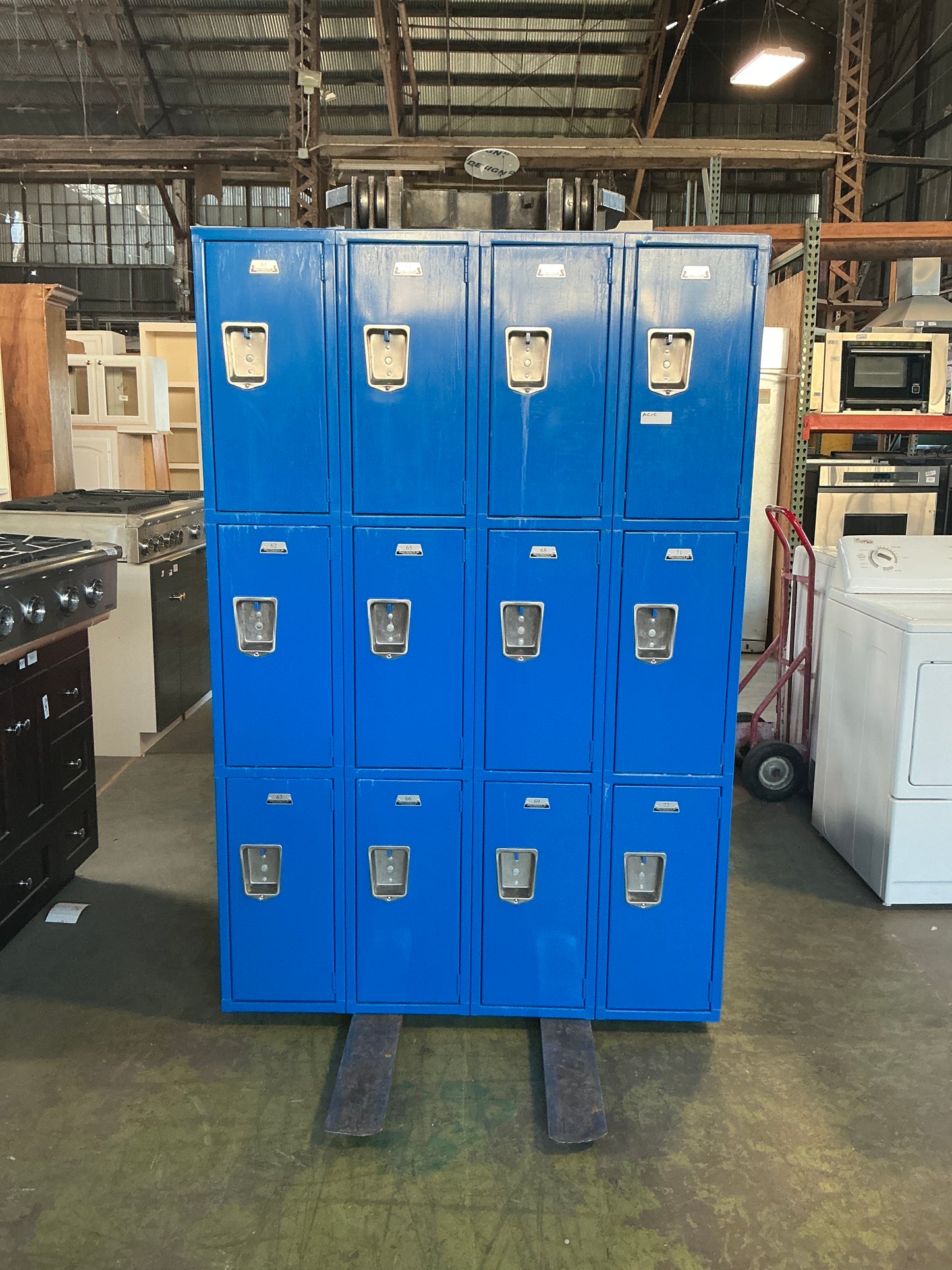 Lockers, Metal, 12 Compartment, AC-C