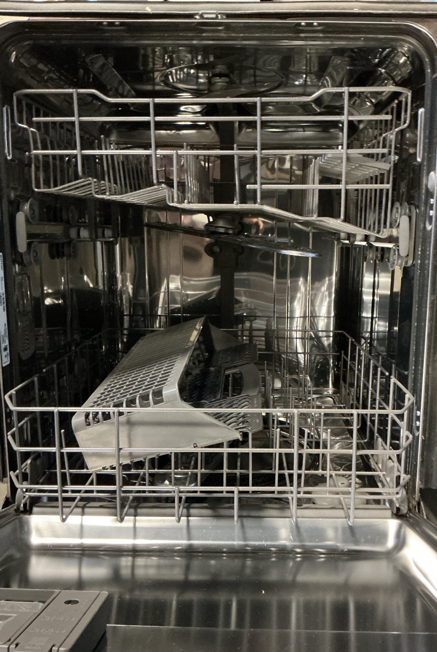 Maytag Stainless Steel Dishwasher – Powerful Cleaning, Quiet Performance