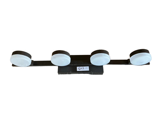 Vanity light, CW4