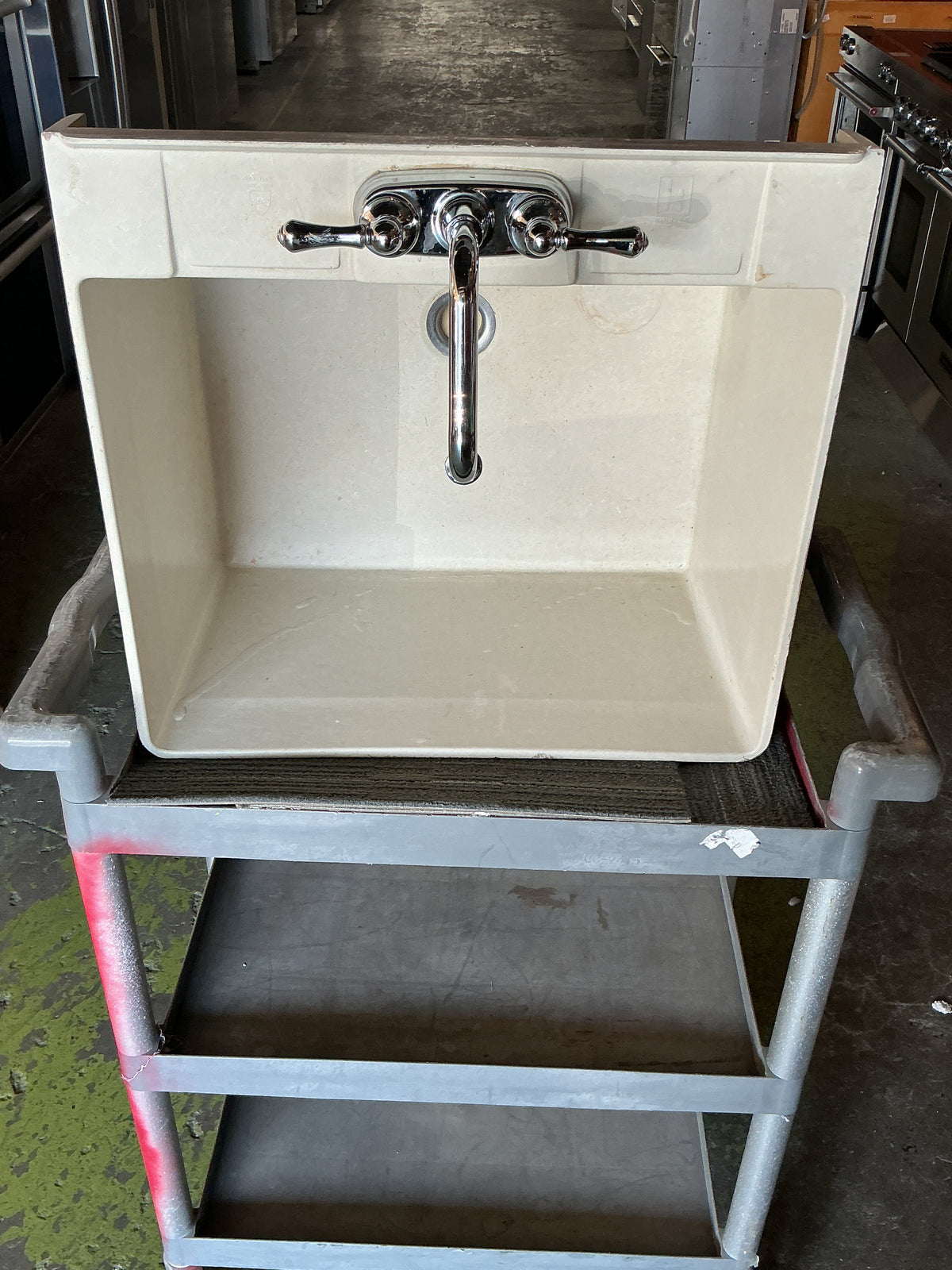 Utility Sink, CY8