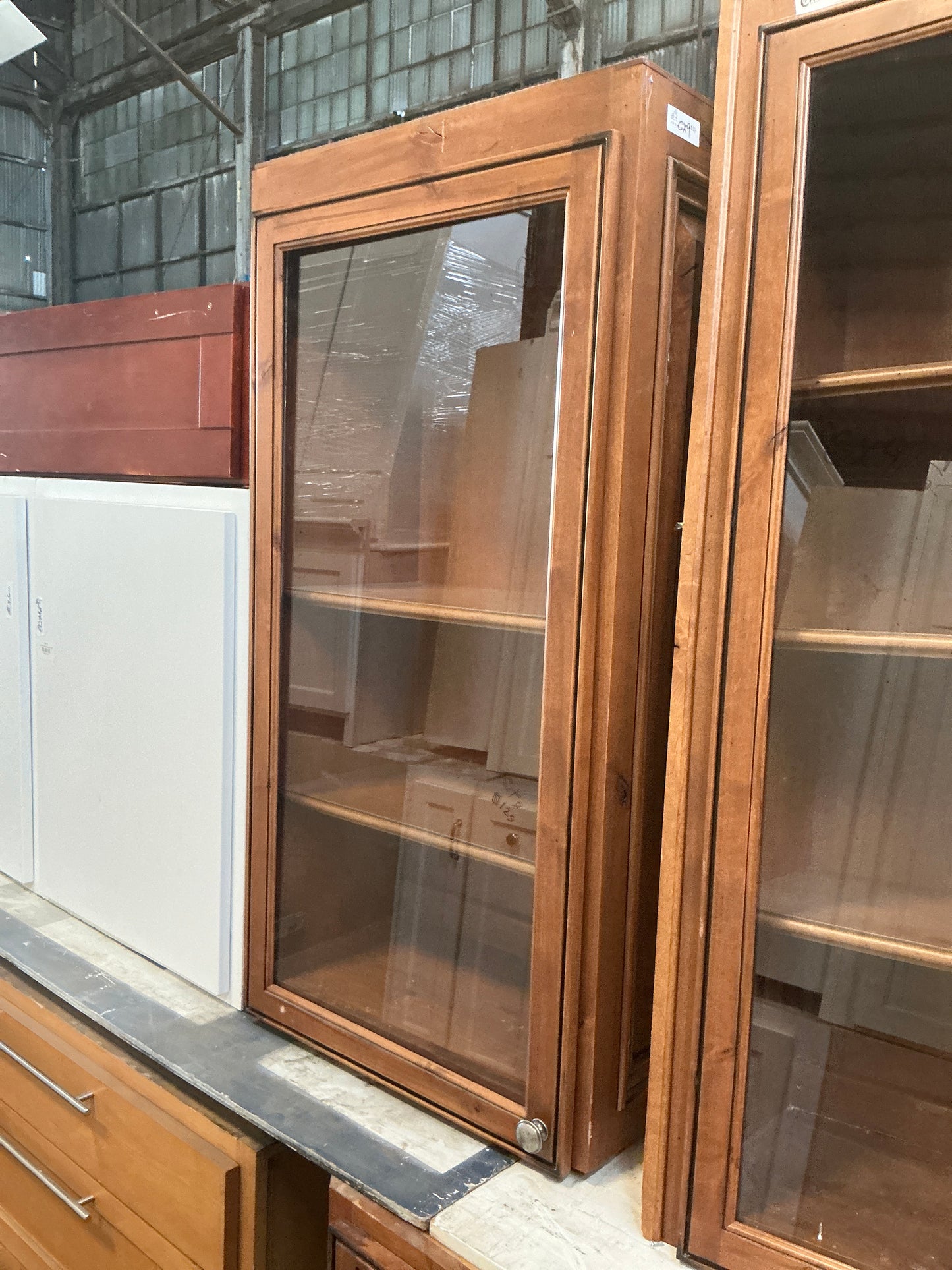 Cabinet, kitchen Upper Brown Glass, CX9