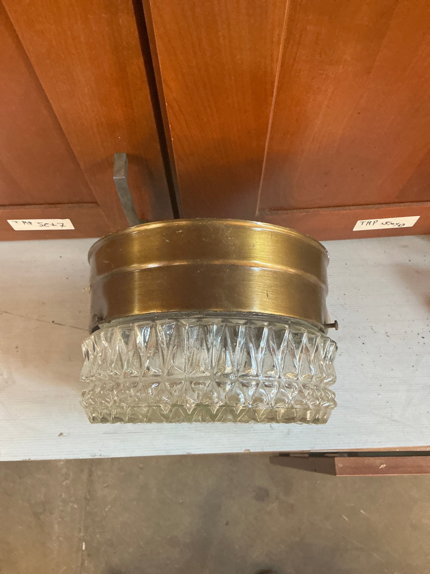 Ceiling light, flush mount, 8", CY2