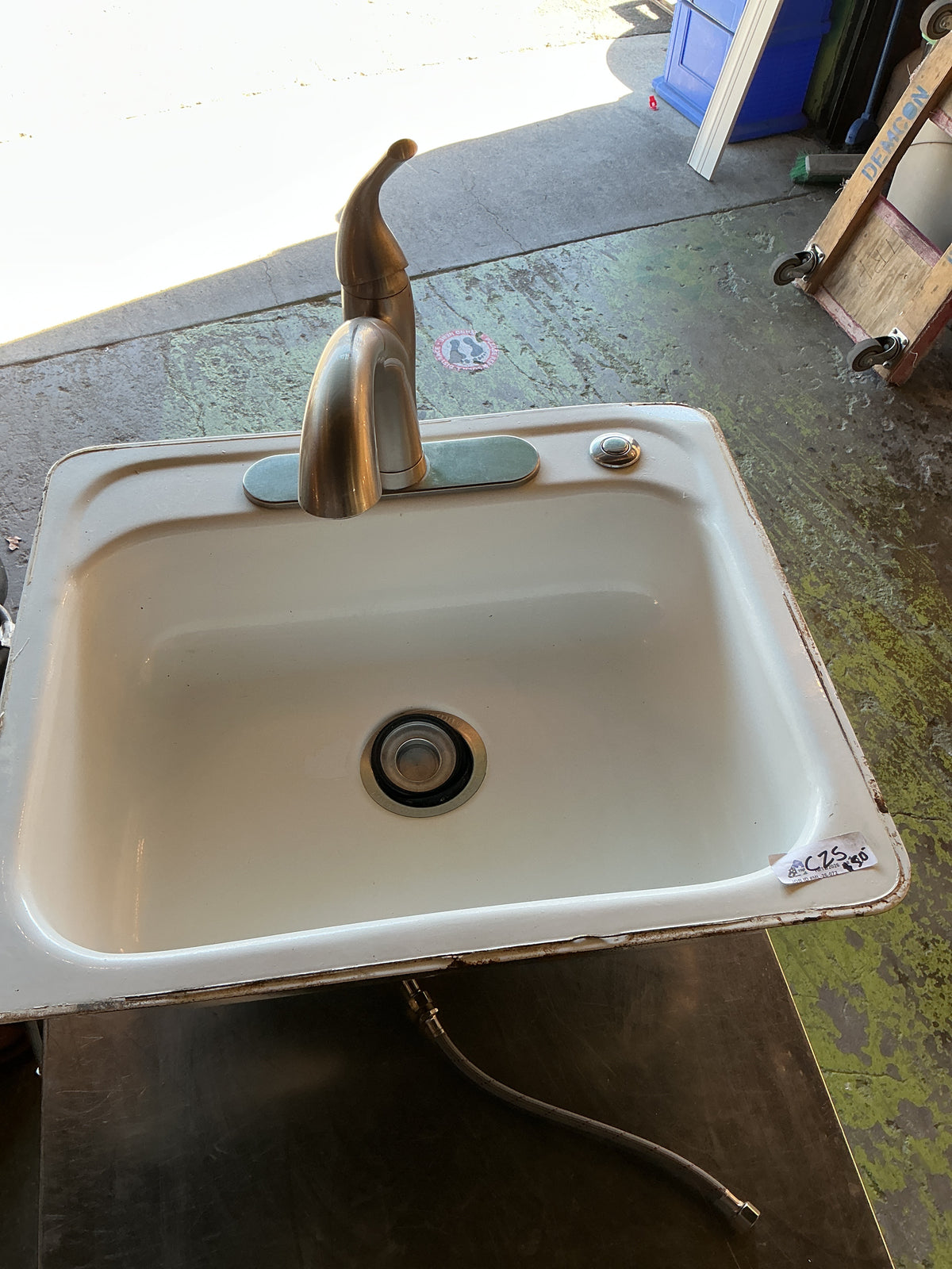 Kitchen, Sink, w/Faucet, CZ5