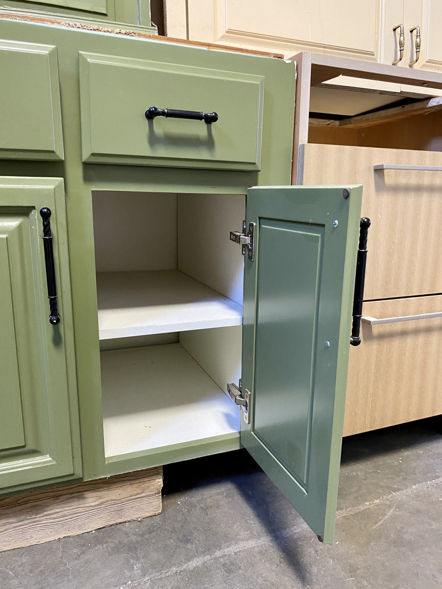 Green Kitchen Cabinet Set BP6