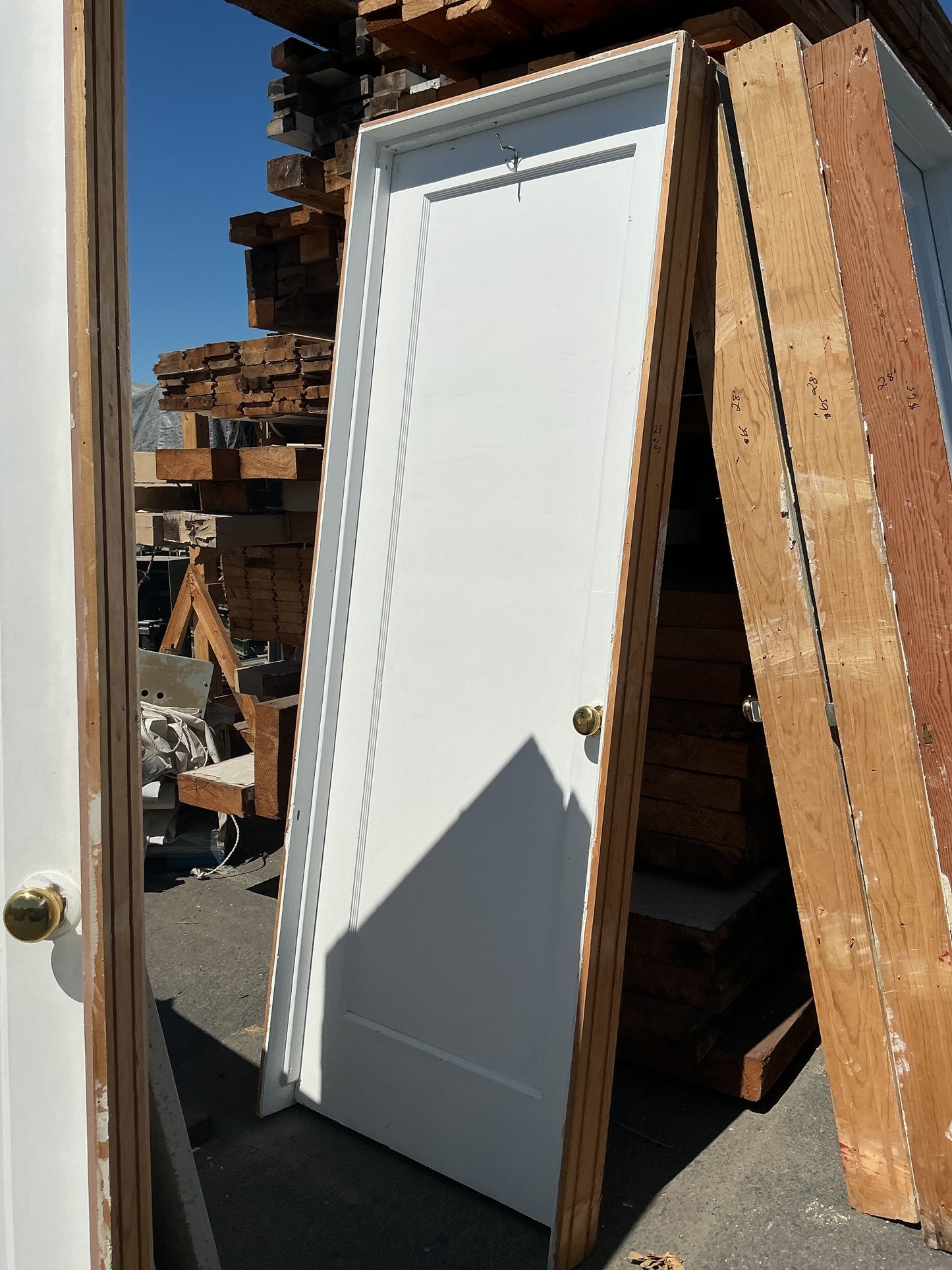 Interior door, Left swing, 28", CY2