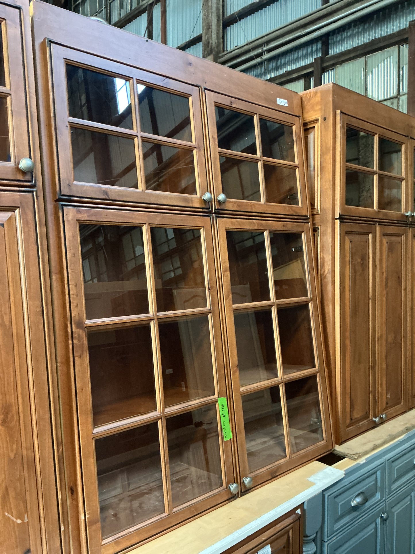 Cabinet, kitchen Upper Brown CX9