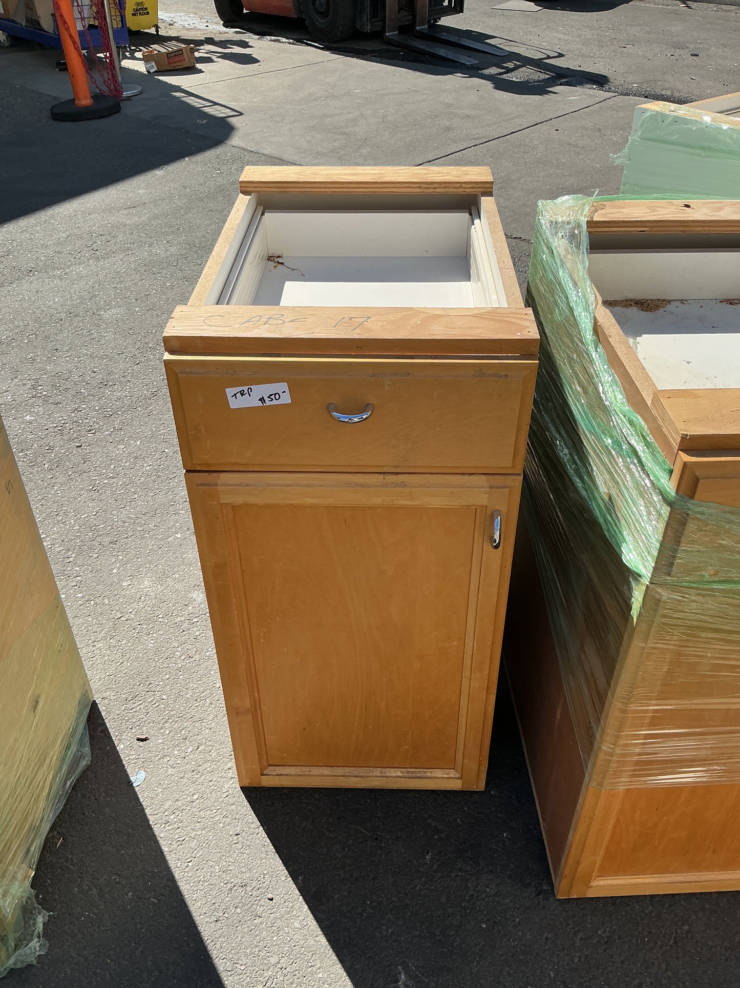 Kitchen base cabinet, 1-door 1-drawer, 16", TRP