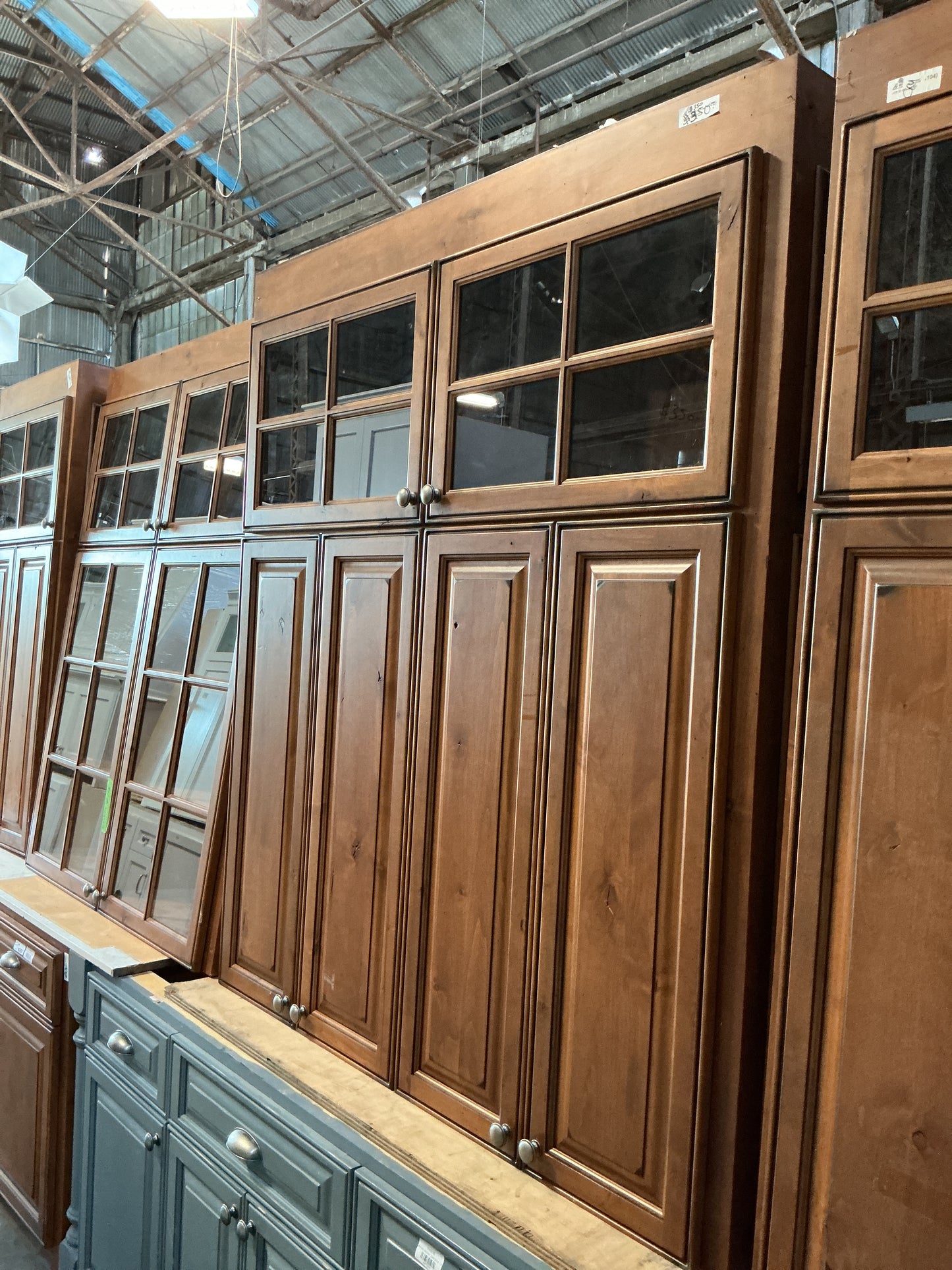 Cabinet, kitchen Upper Brown CX9