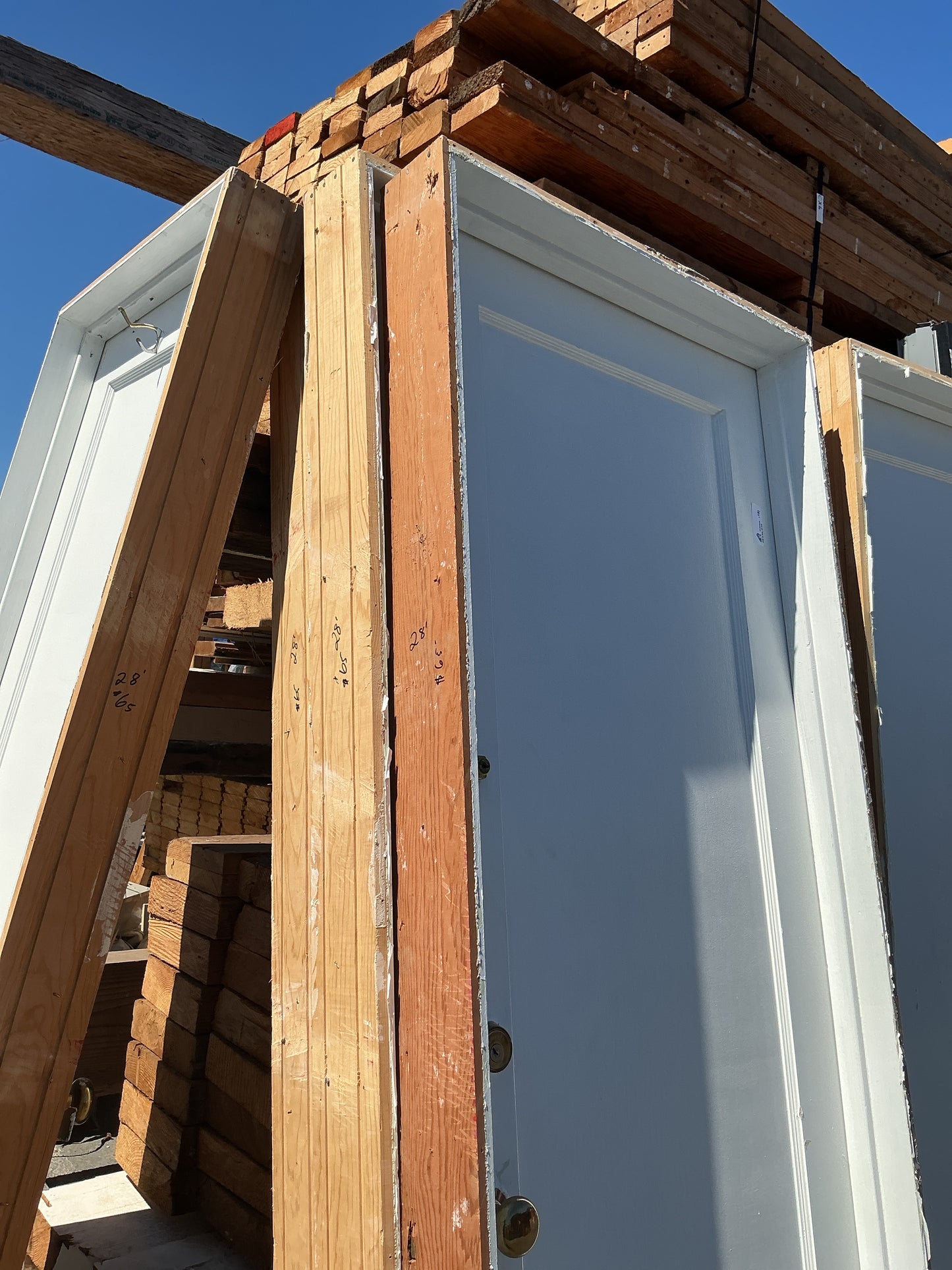 Interior door, Right swing, 28", CY2