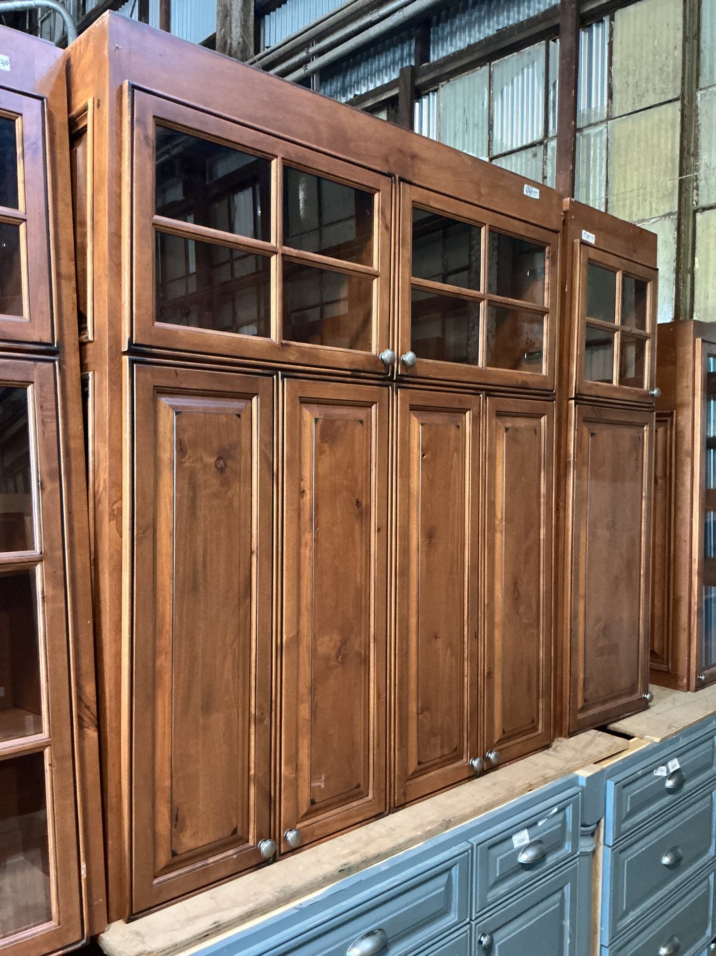 Cabinet, kitchen Upper Brown CX9