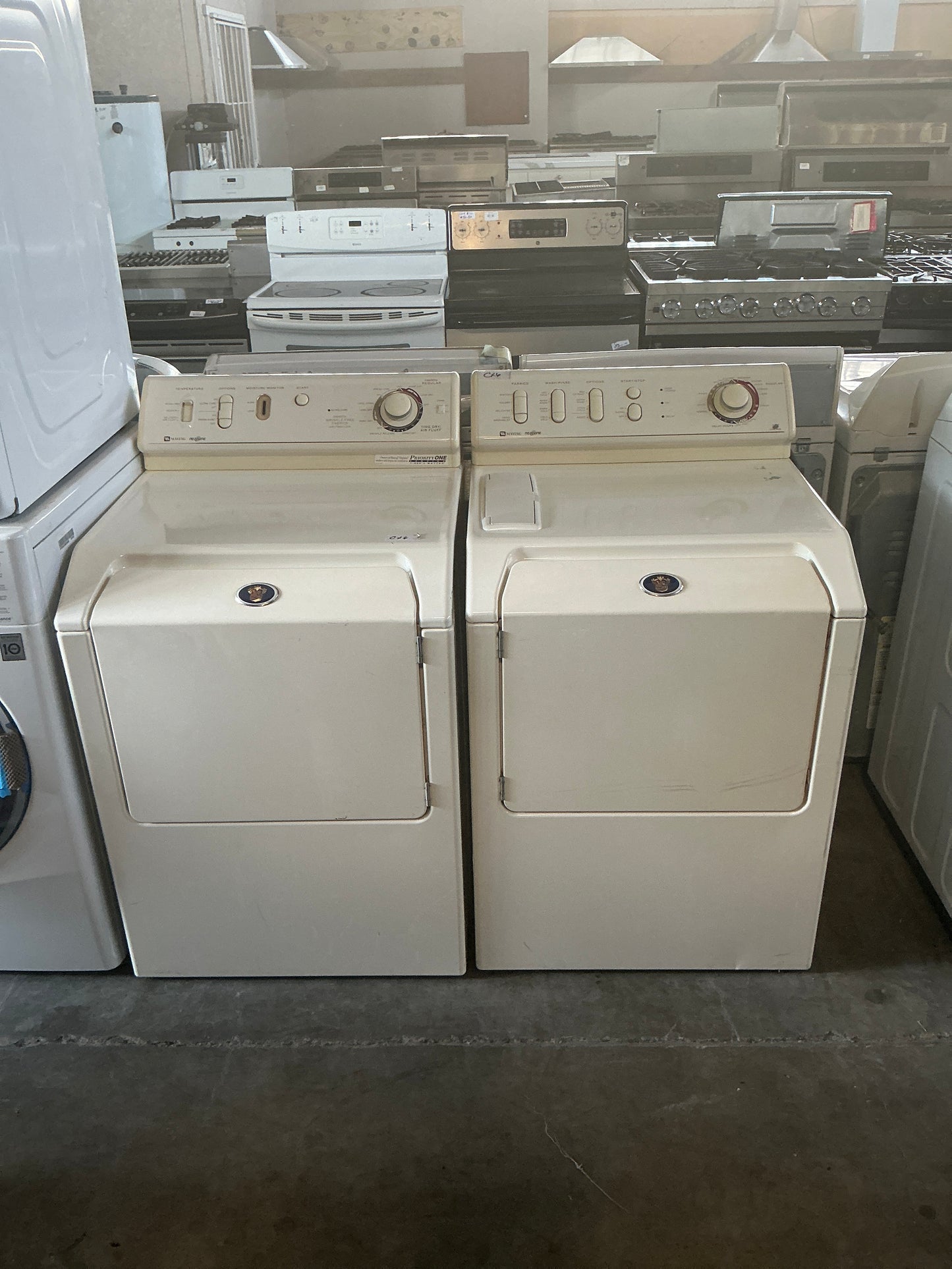 Maytag Washer and dryer set, CX6