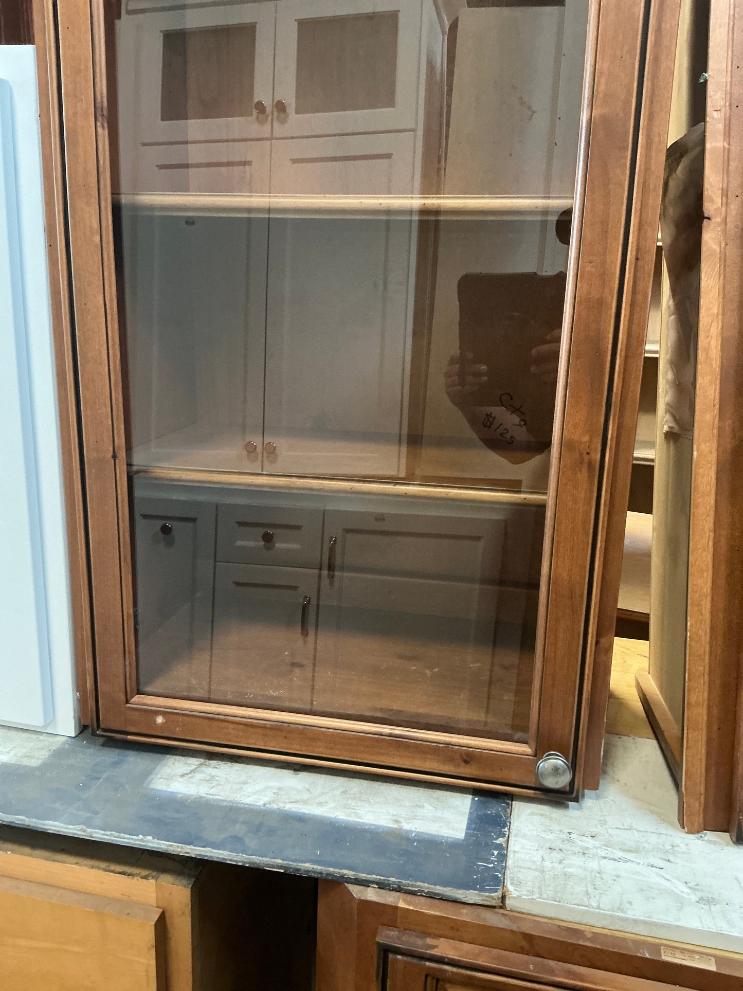 Cabinet, kitchen Upper Brown Glass, CX9