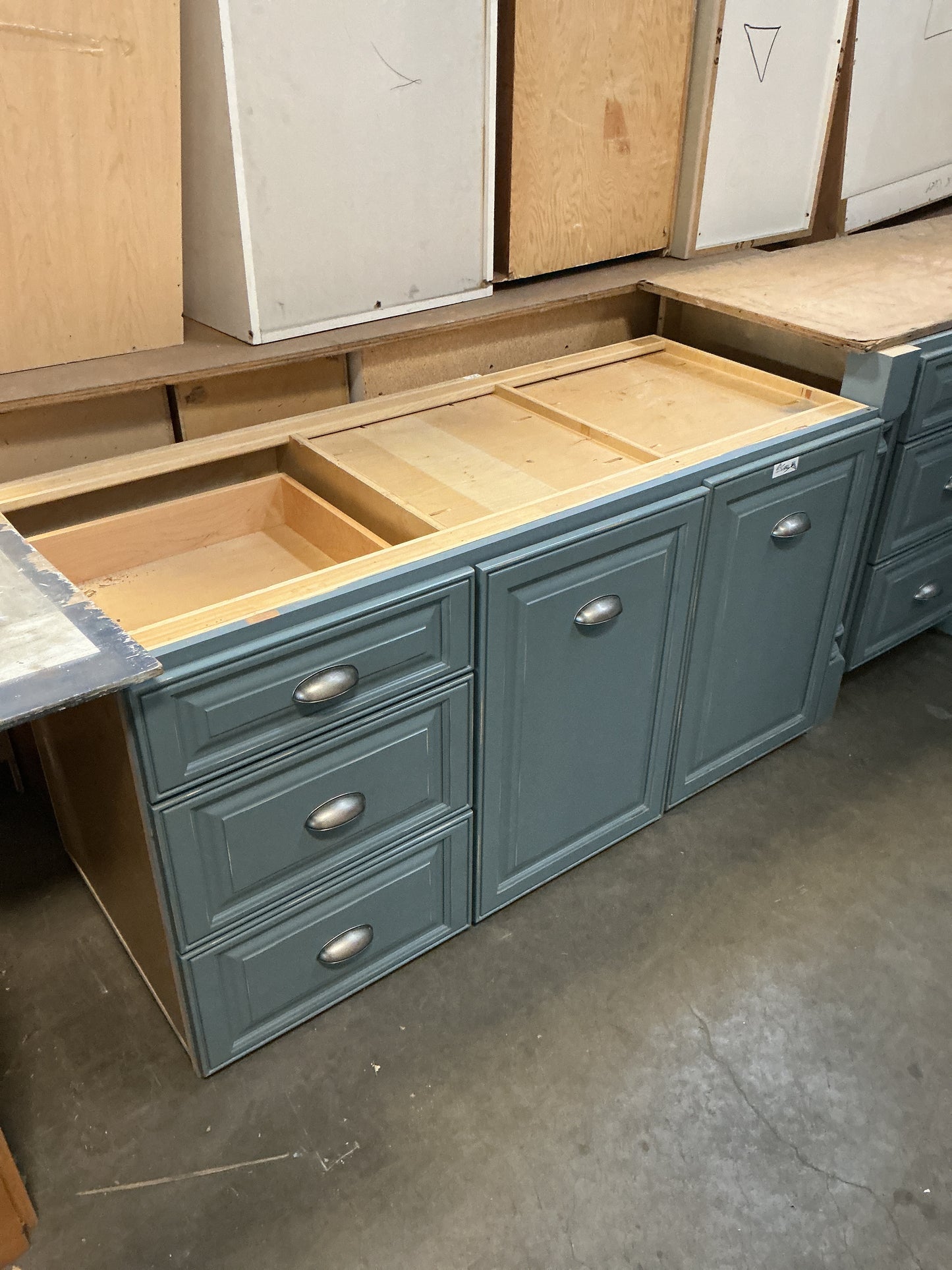 Cabinet, kitchen Base Blue CX9